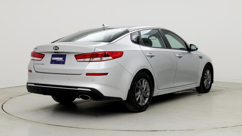 2020 Kia Optima SE 8