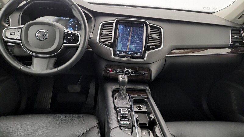 2016 Volvo XC90 T5 Momentum 9