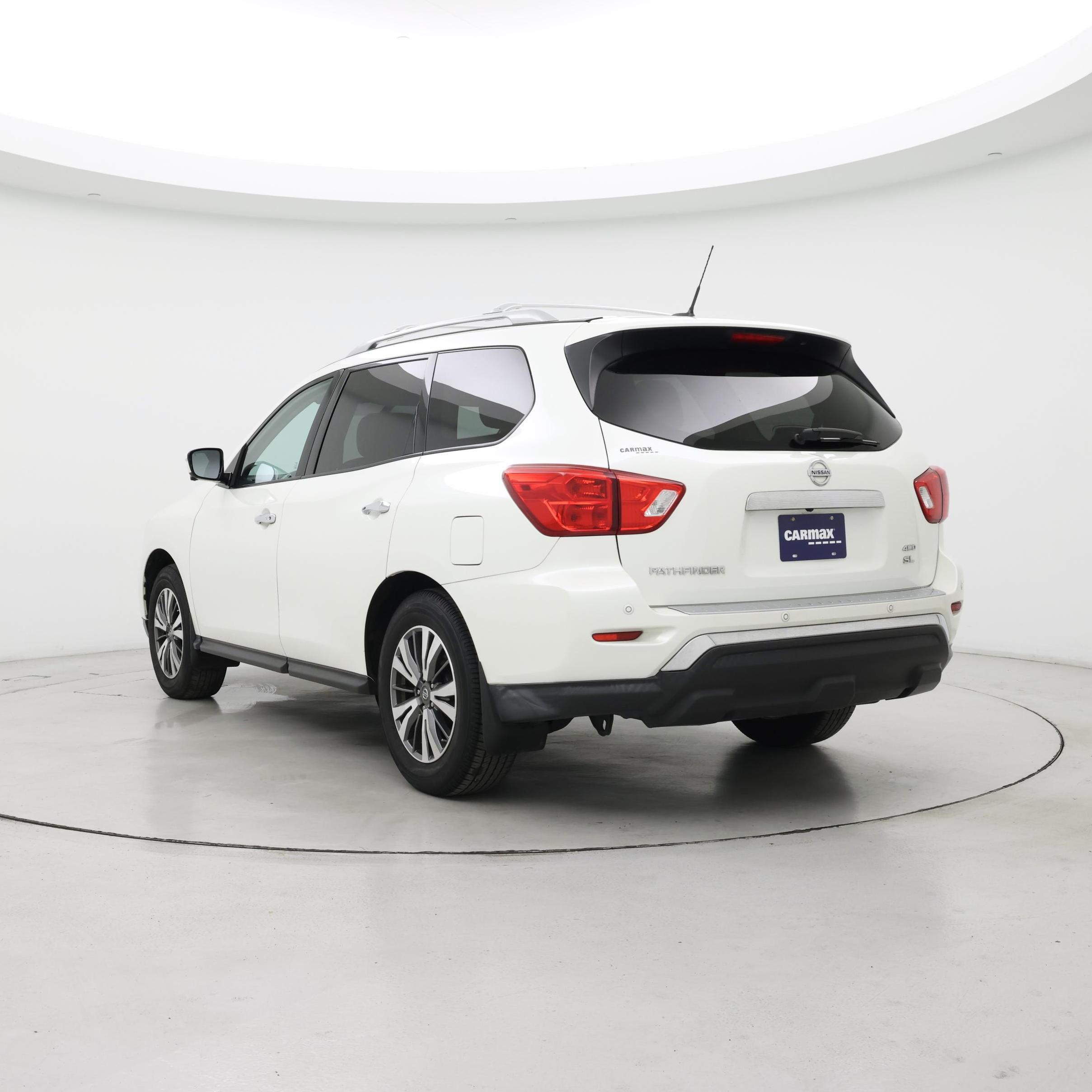 Thumbnail: 2017 Nissan Pathfinder - 2