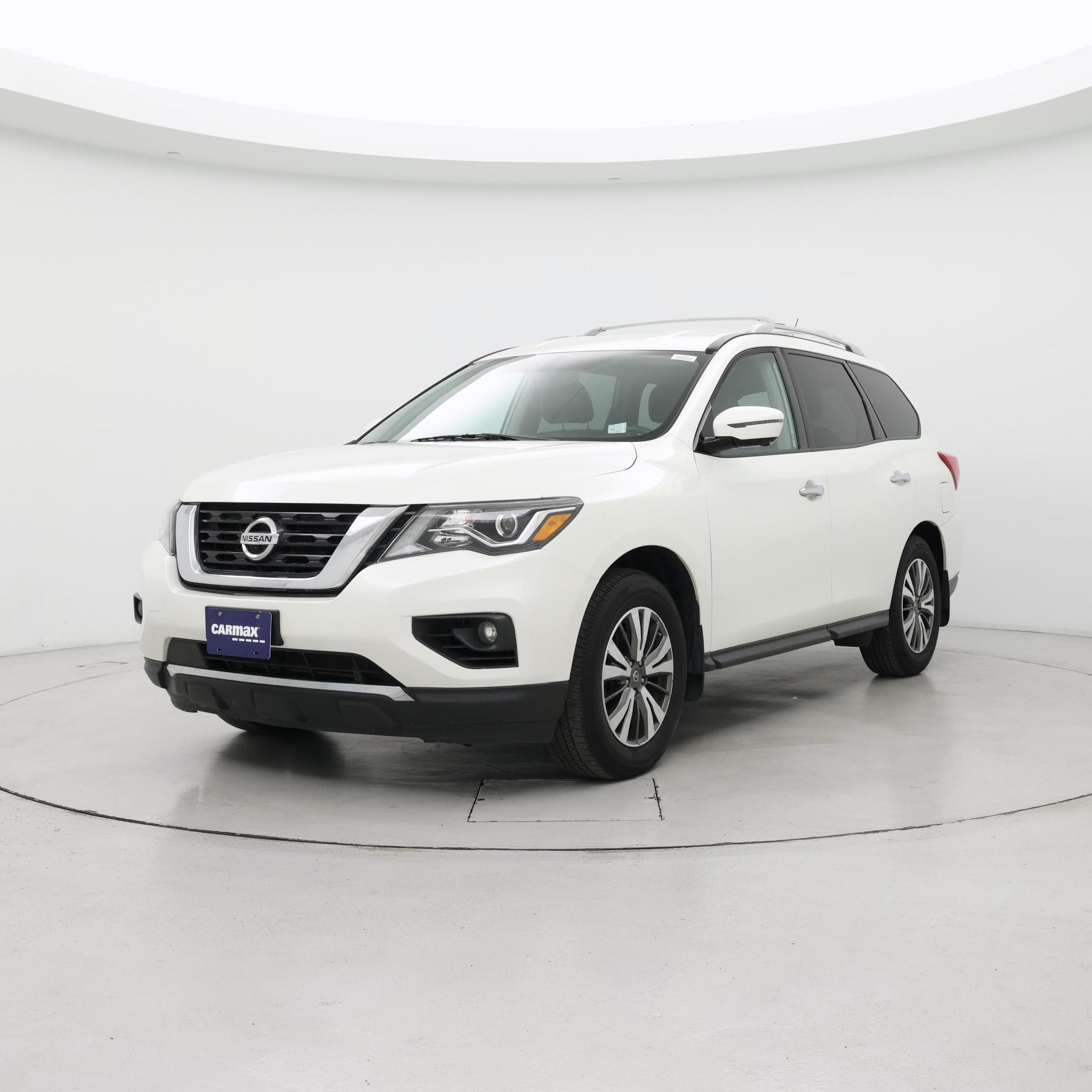 Thumbnail: 2017 Nissan Pathfinder - 4