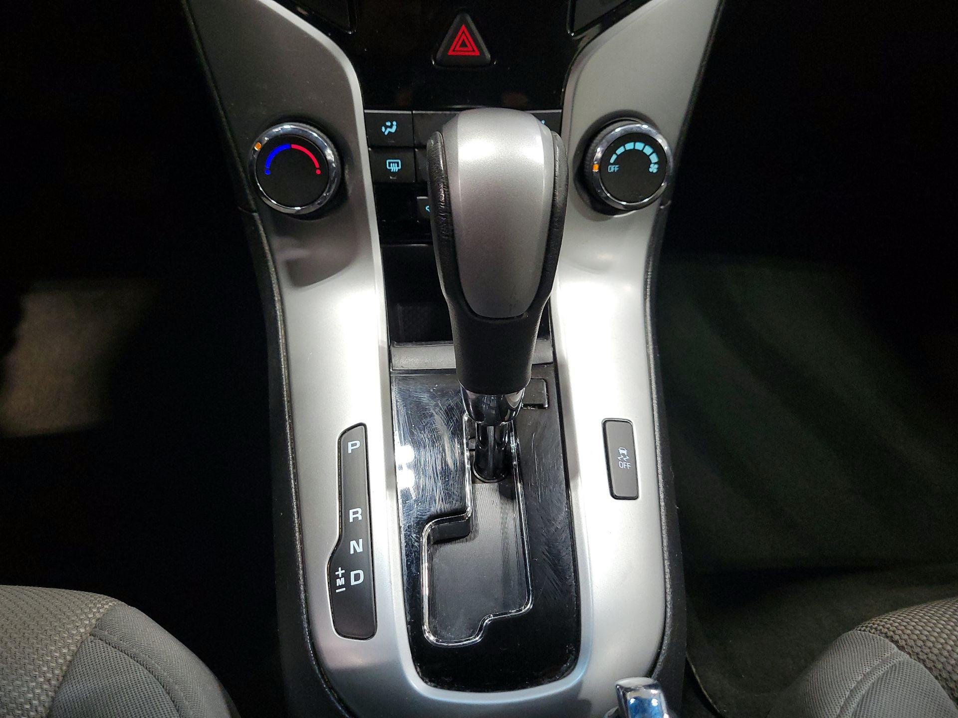 Thumbnail: 2014 Chevrolet Cruze - 16