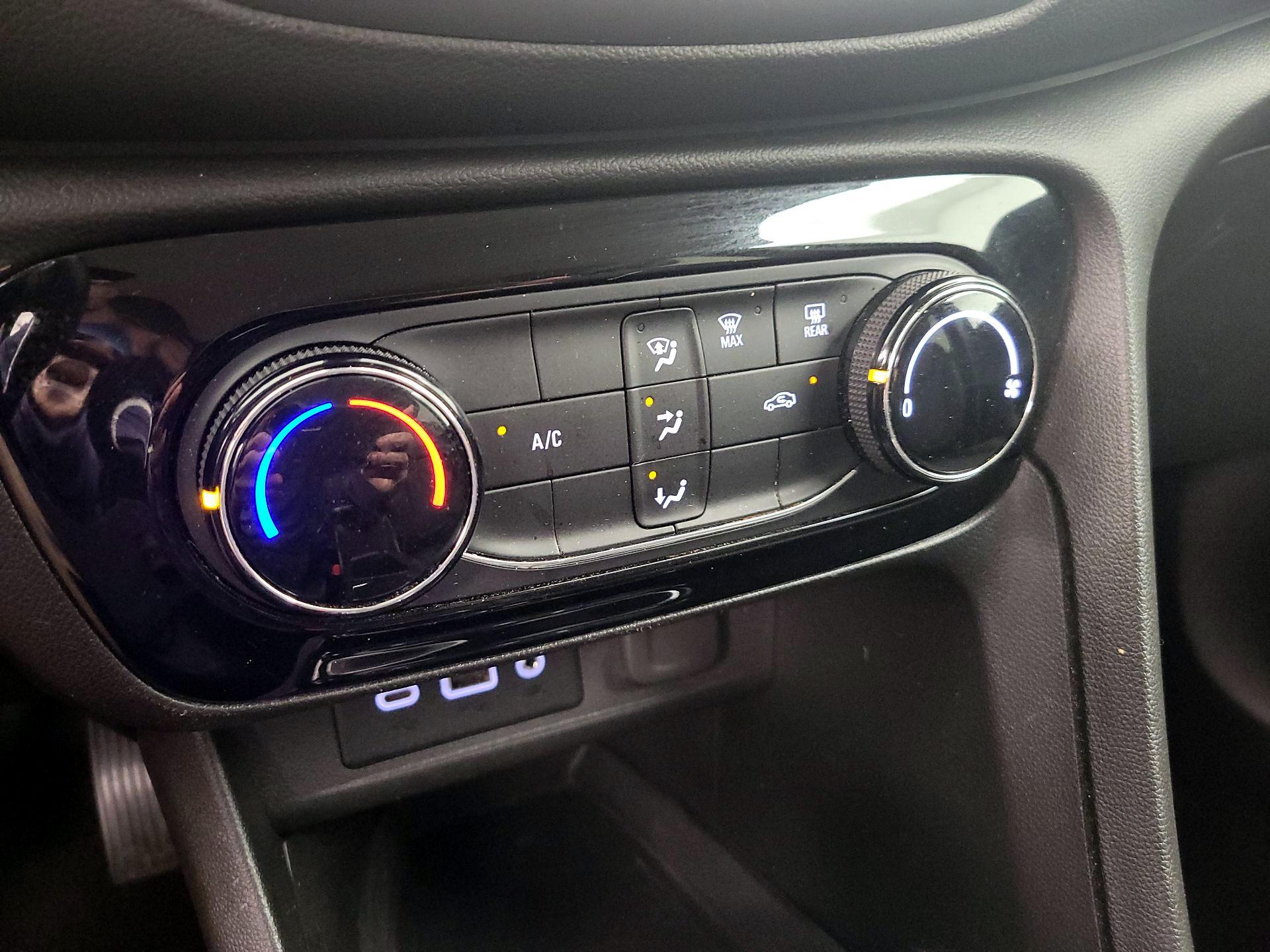 Thumbnail: 2020 Buick Encore GX - 16