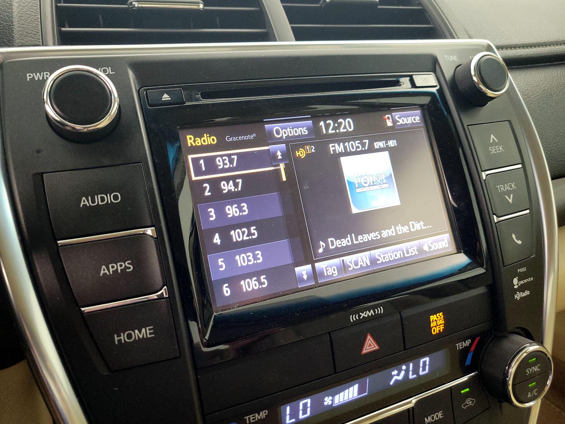 Thumbnail: 2016 Toyota Camry - 14