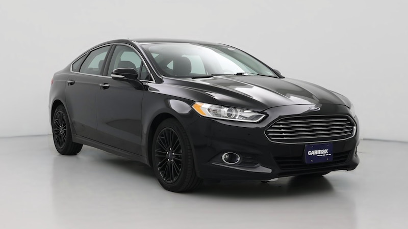 2016 Ford Fusion SE Hero Image