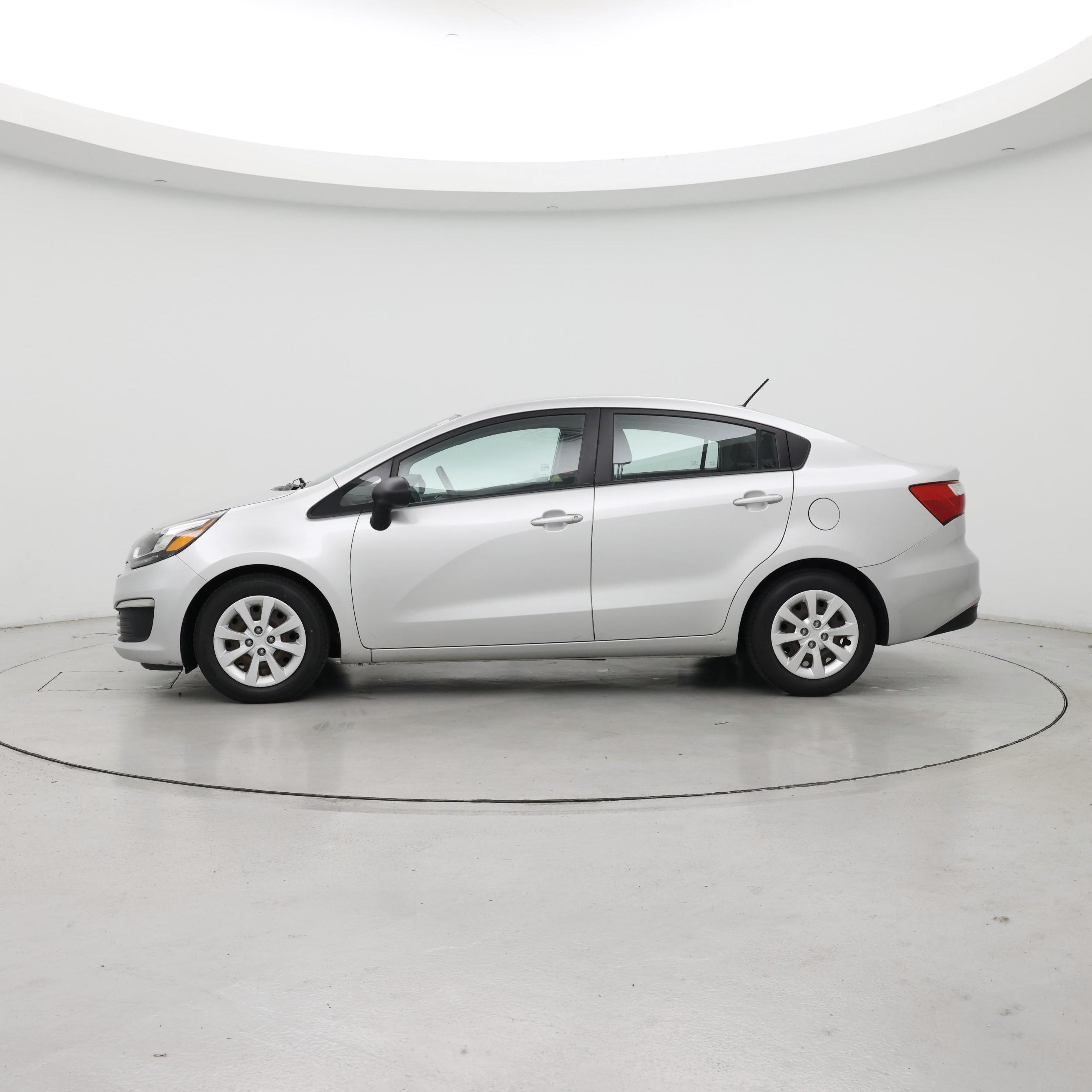 Thumbnail: 2016 Kia Rio - 3
