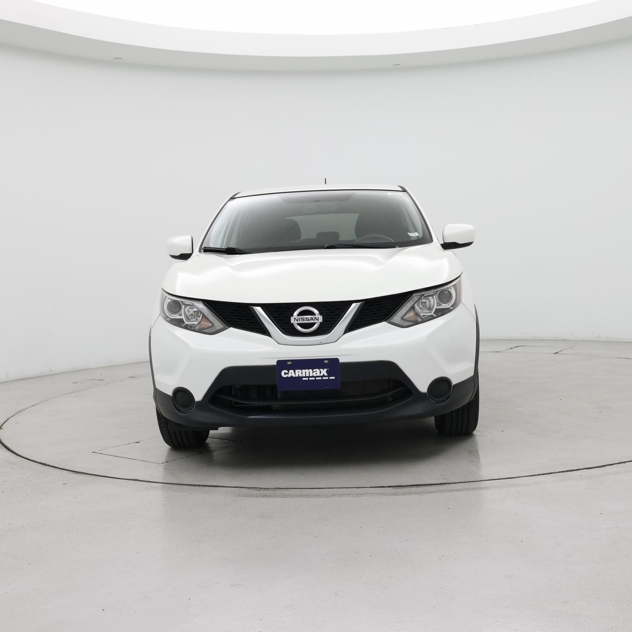 Thumbnail: 2017 Nissan Rogue Sport - 5