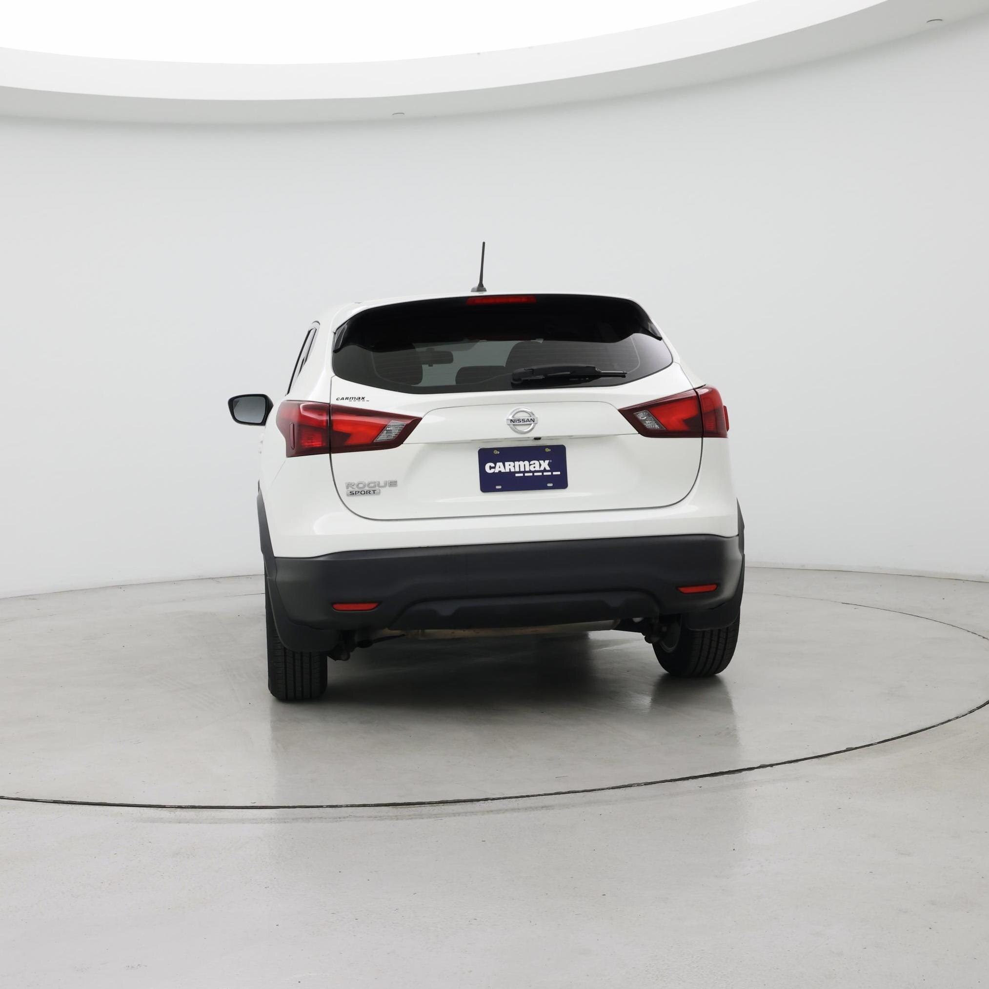 Thumbnail: 2017 Nissan Rogue Sport - 6