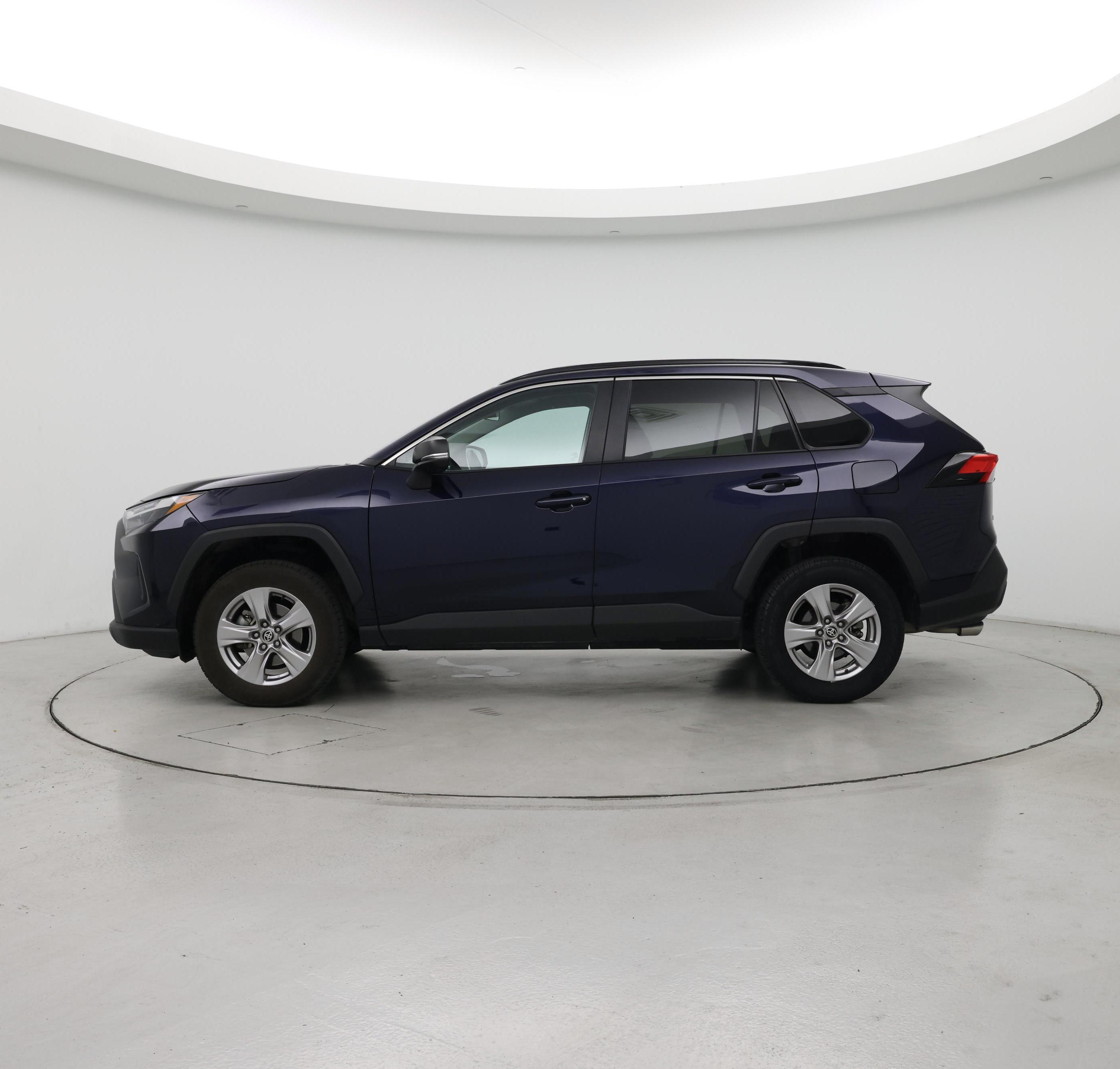 Thumbnail: 2022 Toyota RAV4 - 3