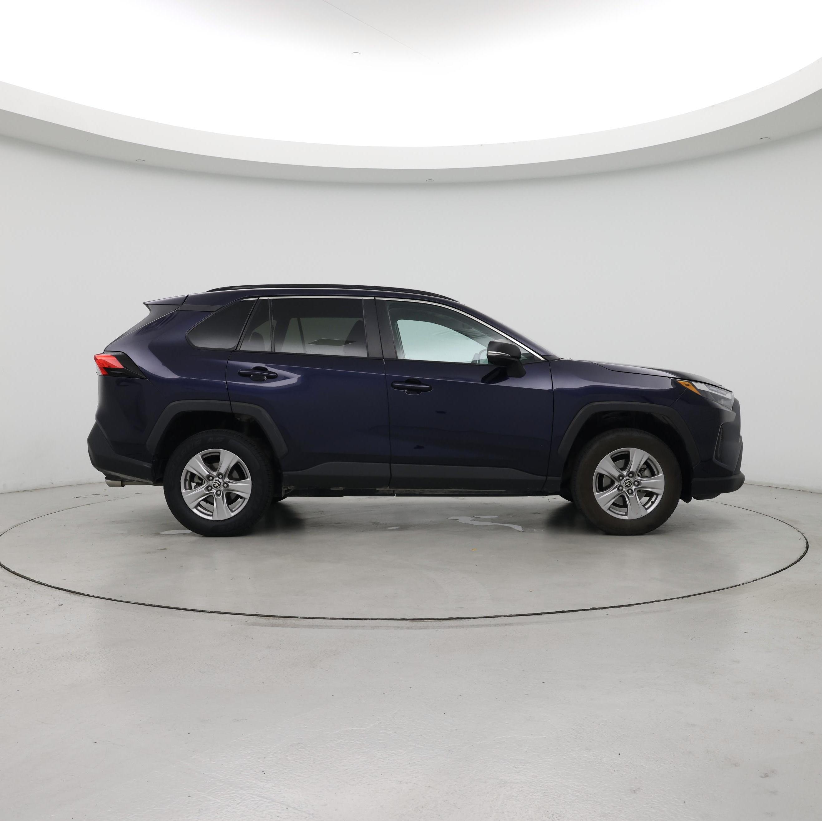 Thumbnail: 2022 Toyota RAV4 - 7