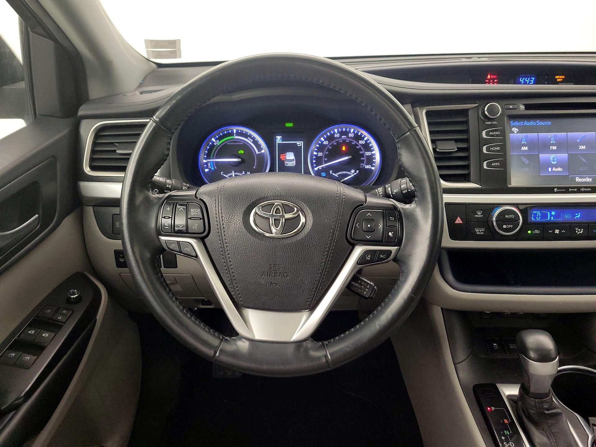 Thumbnail: 2019 Toyota Highlander - 10