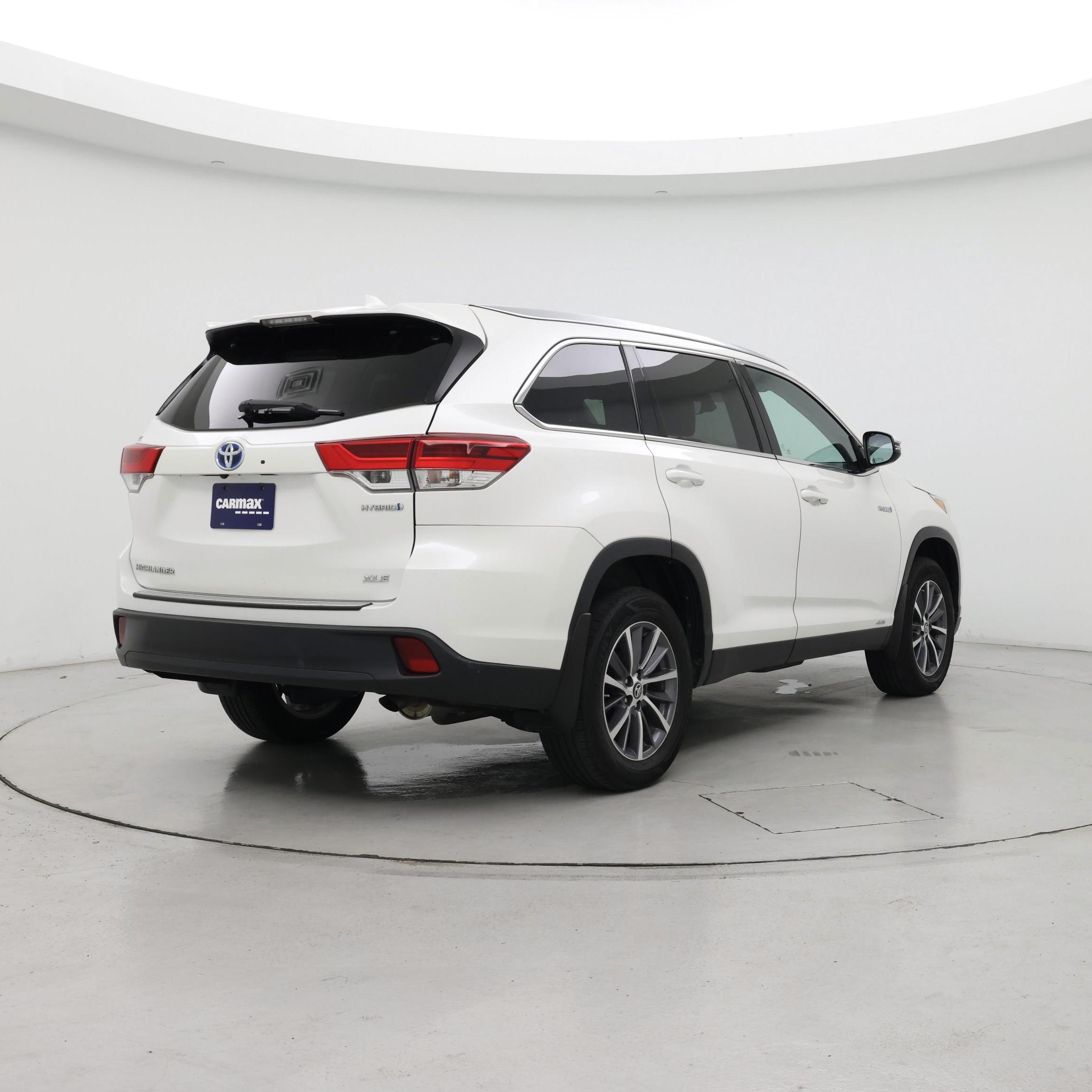 Thumbnail: 2019 Toyota Highlander - 8