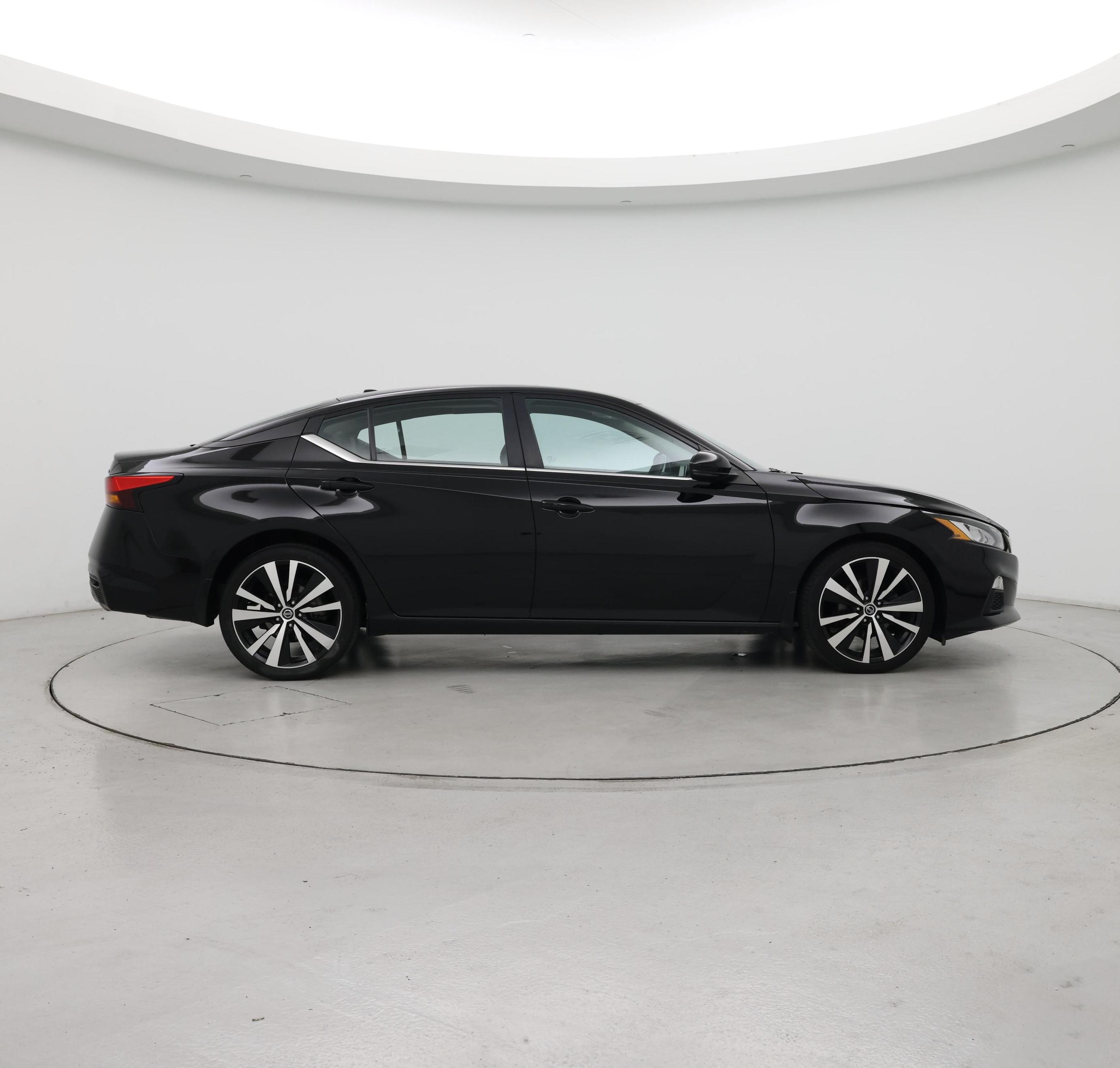 Thumbnail: 2020 Nissan Altima - 7