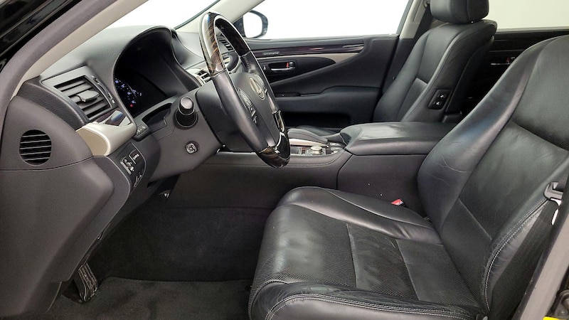 2014 Lexus LS 460 11