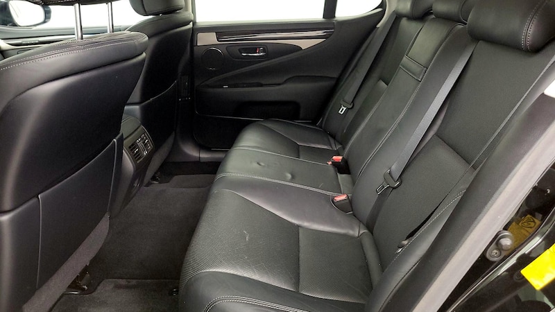 2014 Lexus LS 460 21