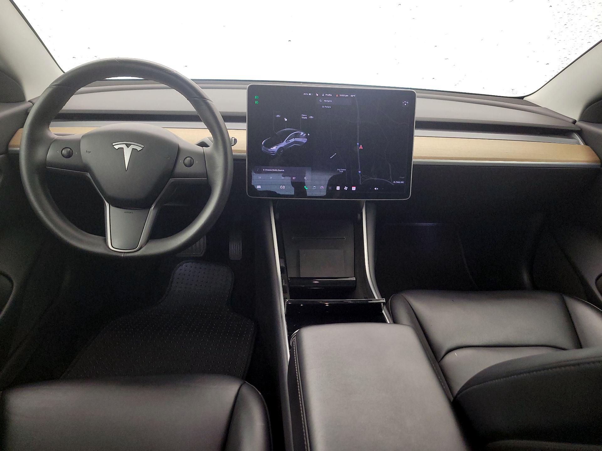 Thumbnail: 2020 Tesla Model 3 - 9