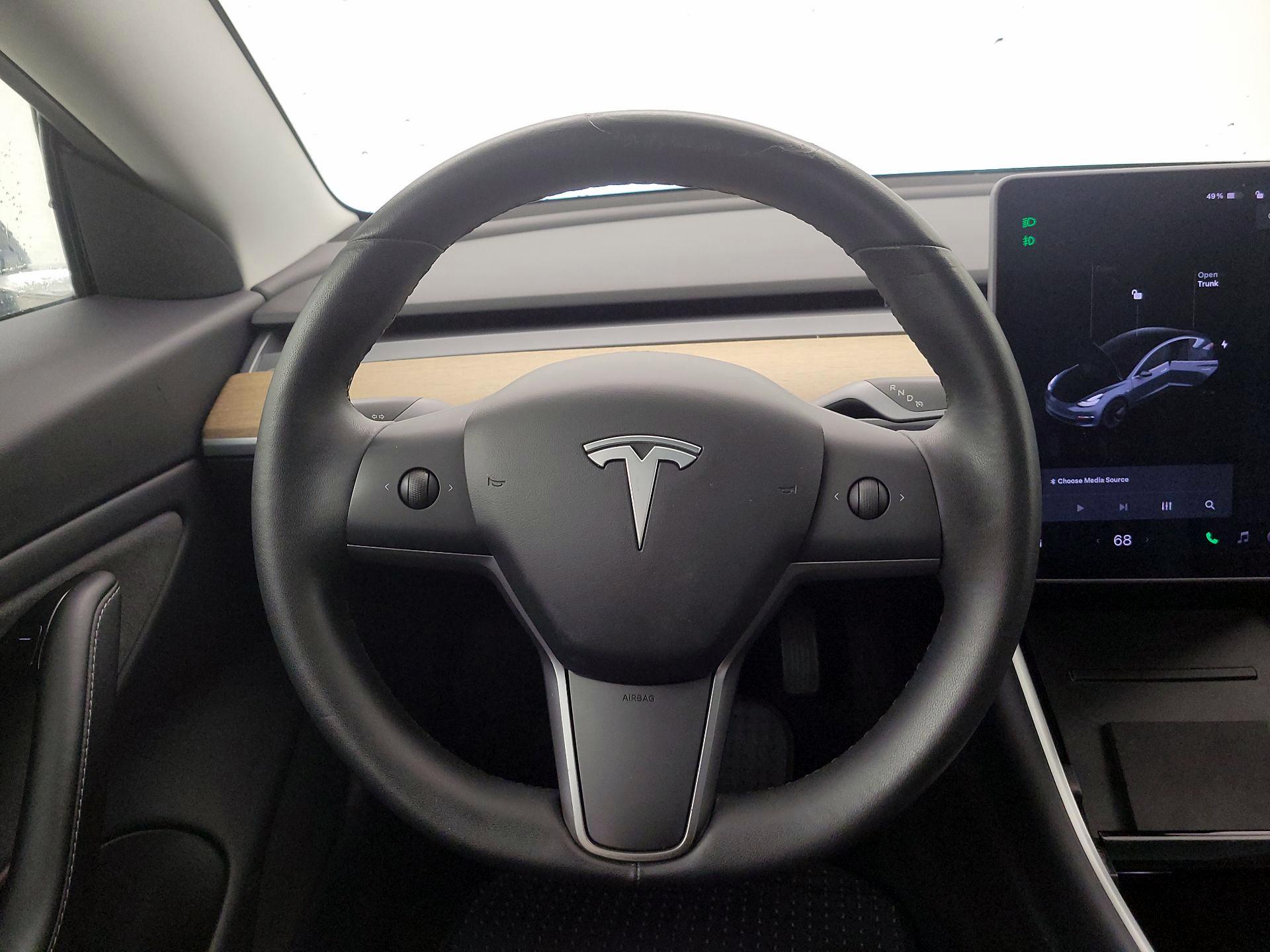Thumbnail: 2020 Tesla Model 3 - 10