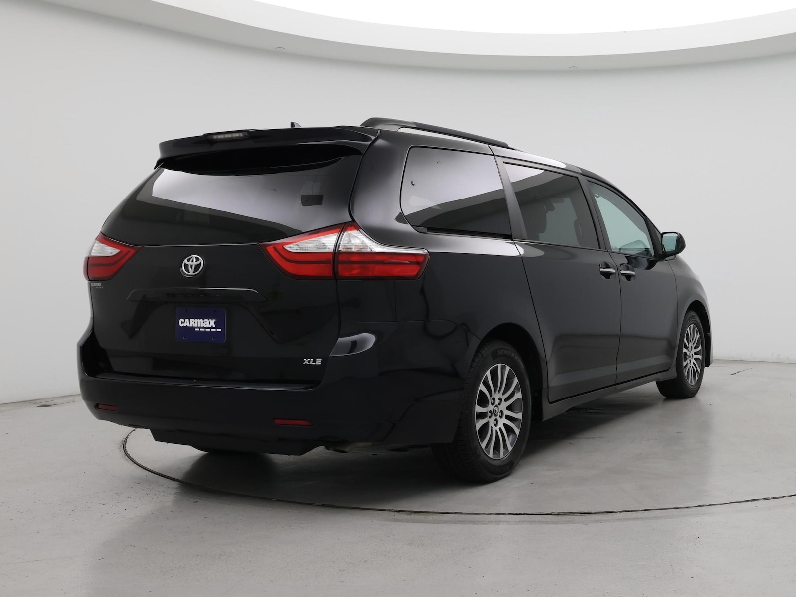 Image 9 of 2018 Toyota Sienna XLE