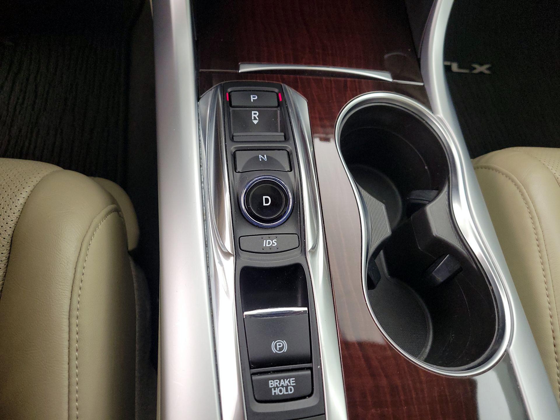 Thumbnail: 2015 Acura TLX - 18