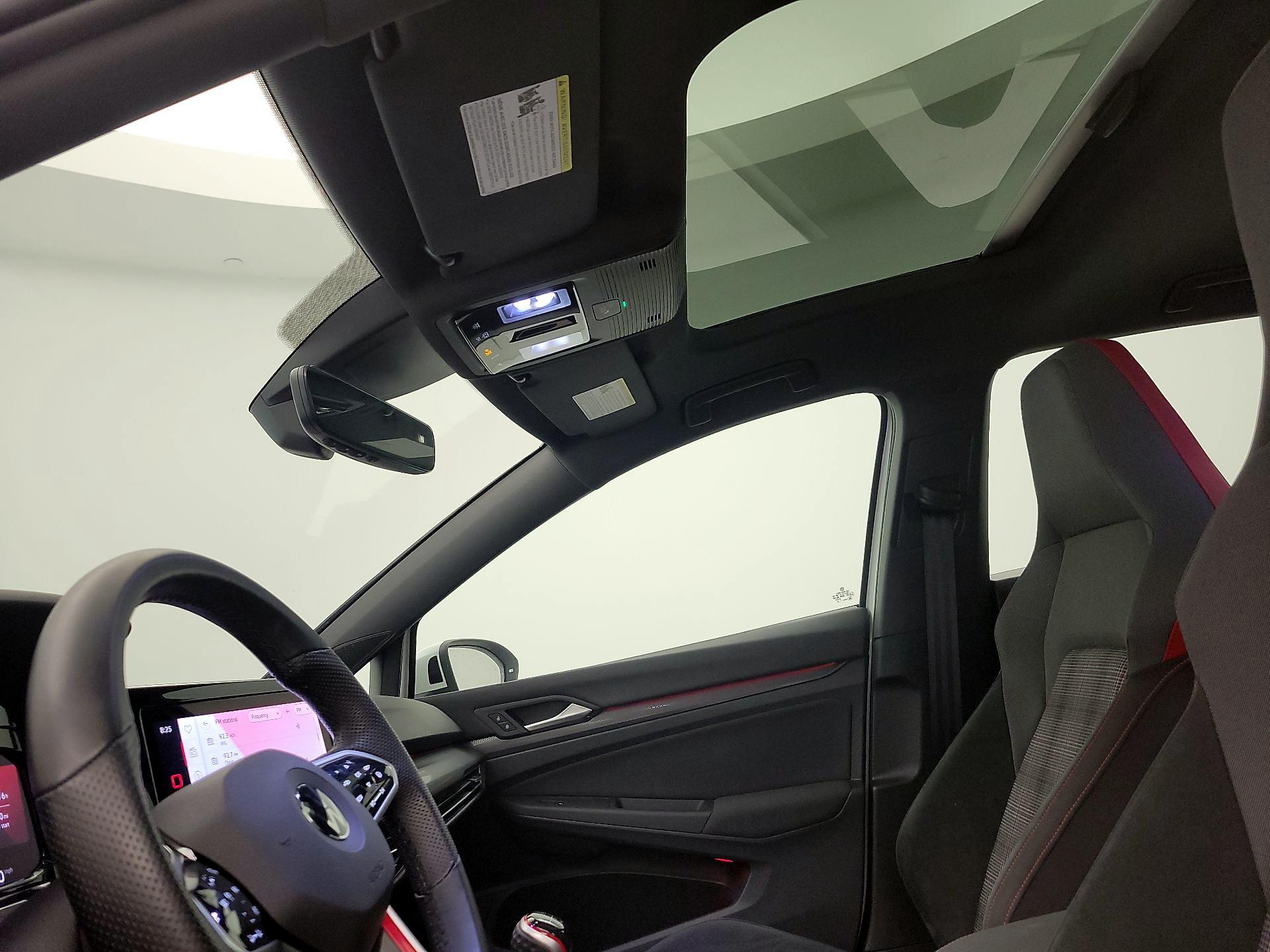 Thumbnail: 2022 Volkswagen Golf - 19