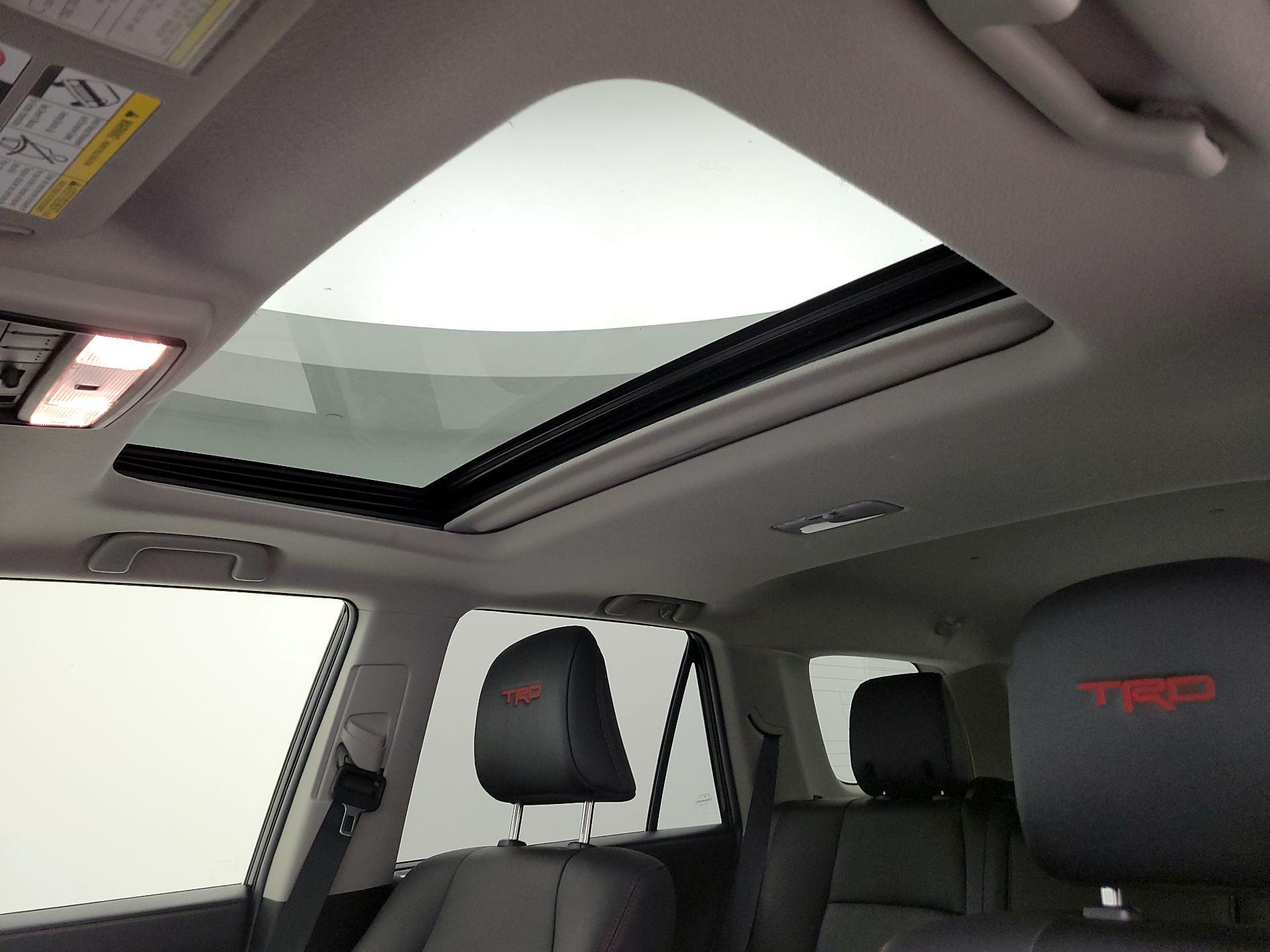 Thumbnail: 2022 Toyota 4Runner - 20