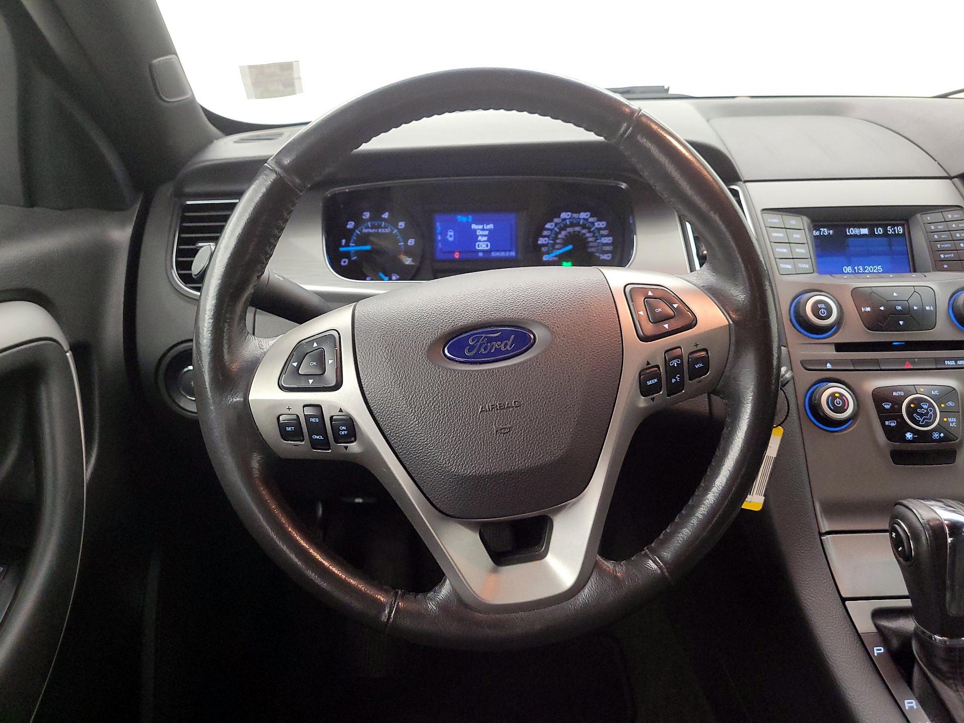 Thumbnail: 2013 Ford Taurus - 10