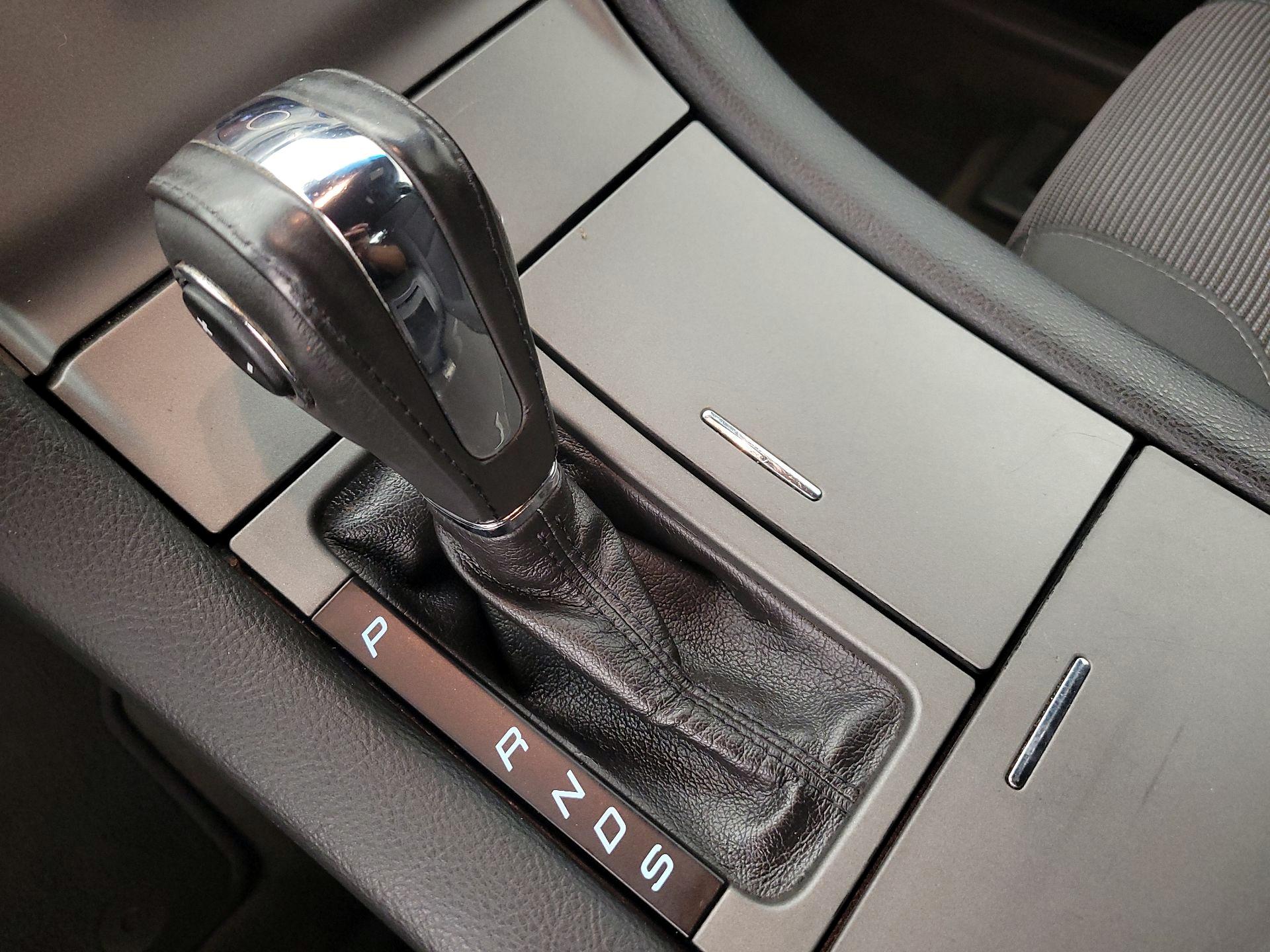 Thumbnail: 2013 Ford Taurus - 17