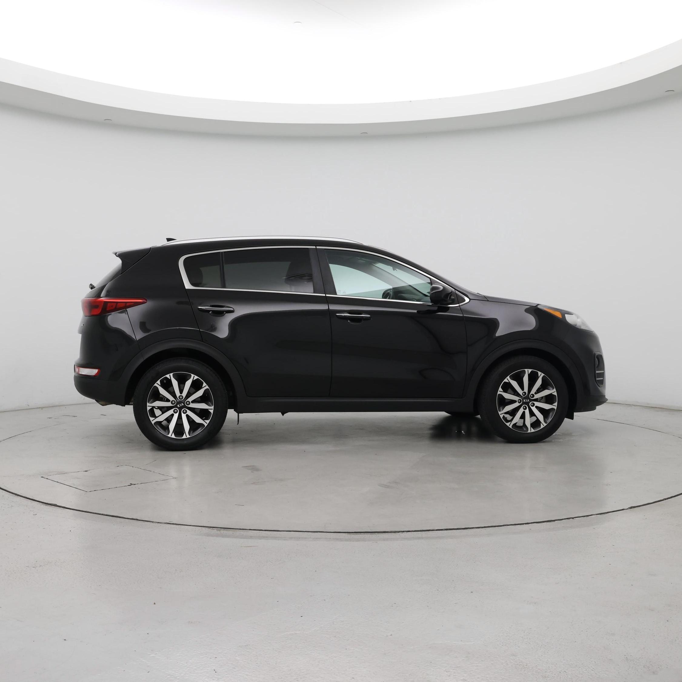 Thumbnail: 2017 Kia Sportage - 7