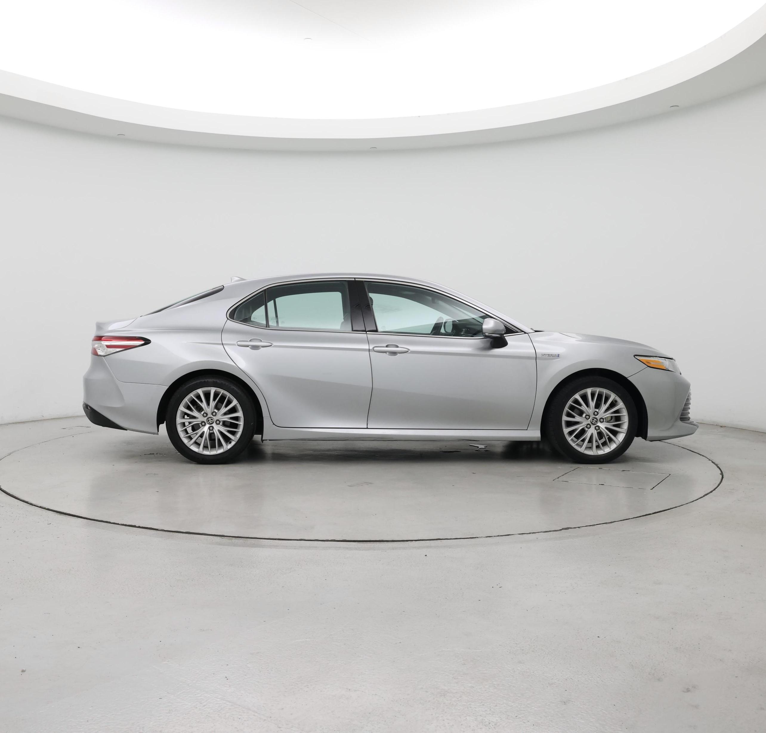 Thumbnail: 2020 Toyota Camry - 7