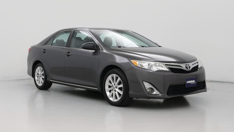 2014 Toyota Camry XLE Hero Image
