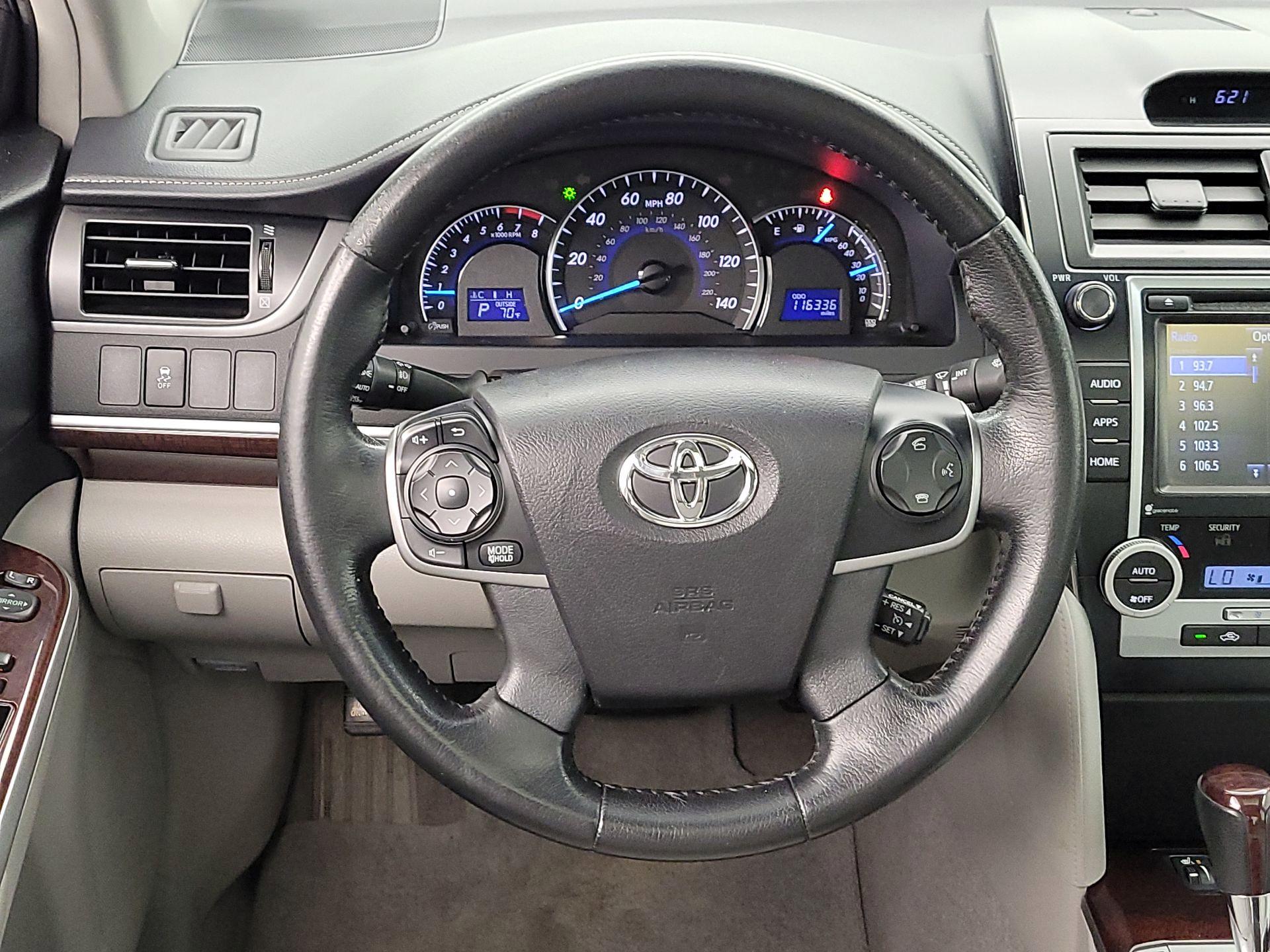 Thumbnail: 2014 Toyota Camry - 10