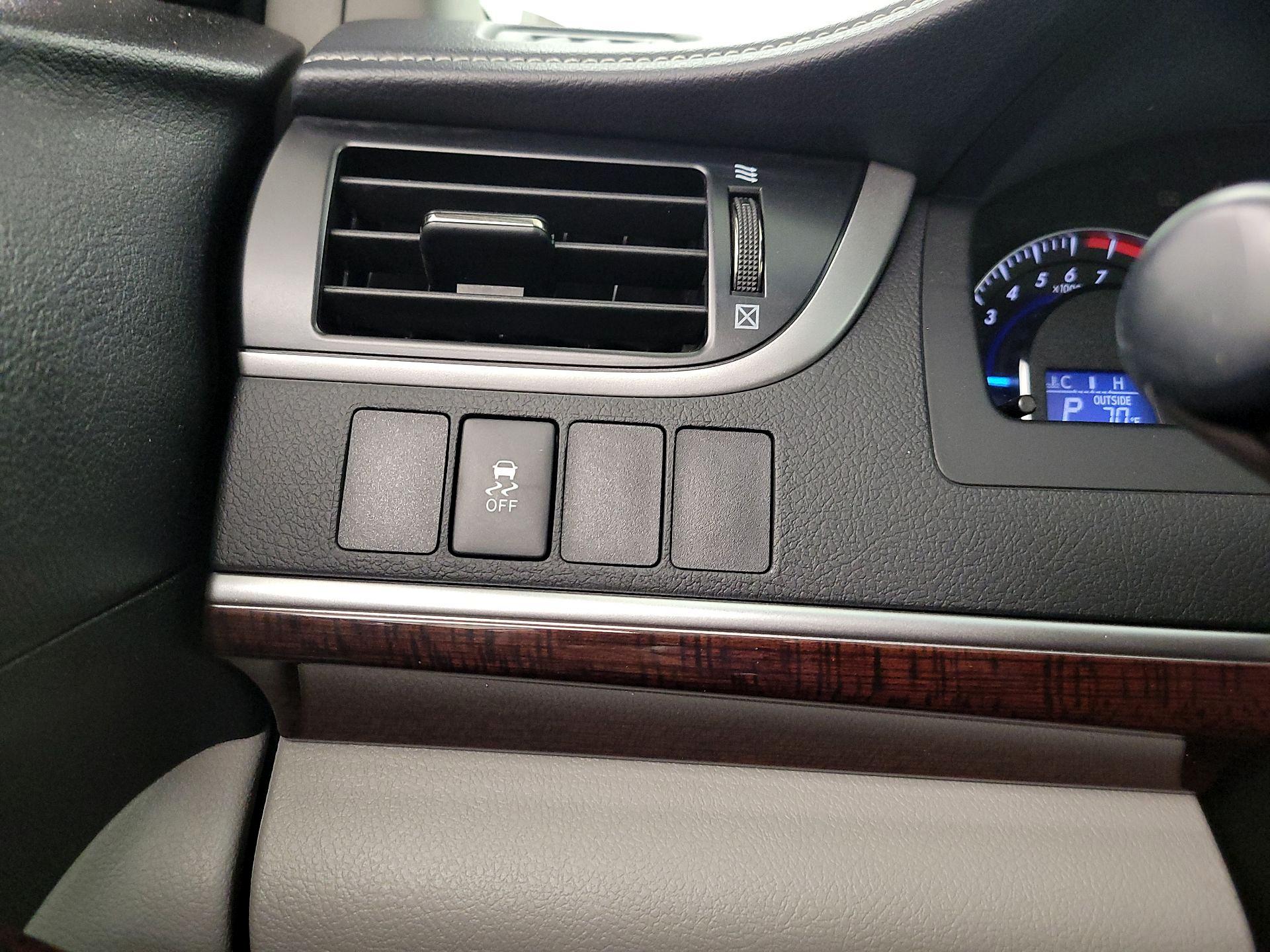 Thumbnail: 2014 Toyota Camry - 13