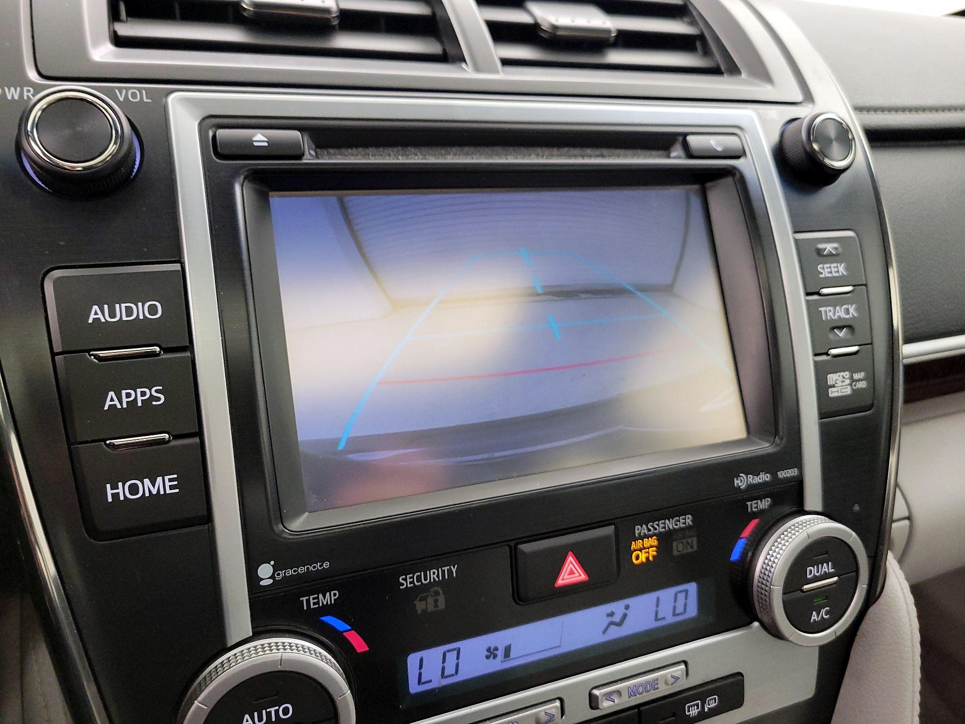 Thumbnail: 2014 Toyota Camry - 14