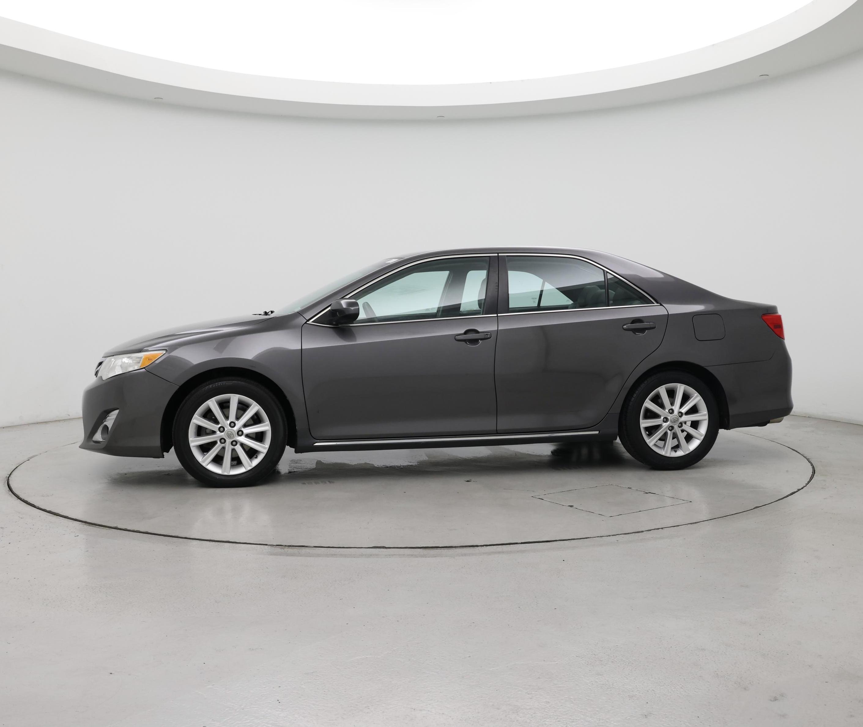 Thumbnail: 2014 Toyota Camry - 3
