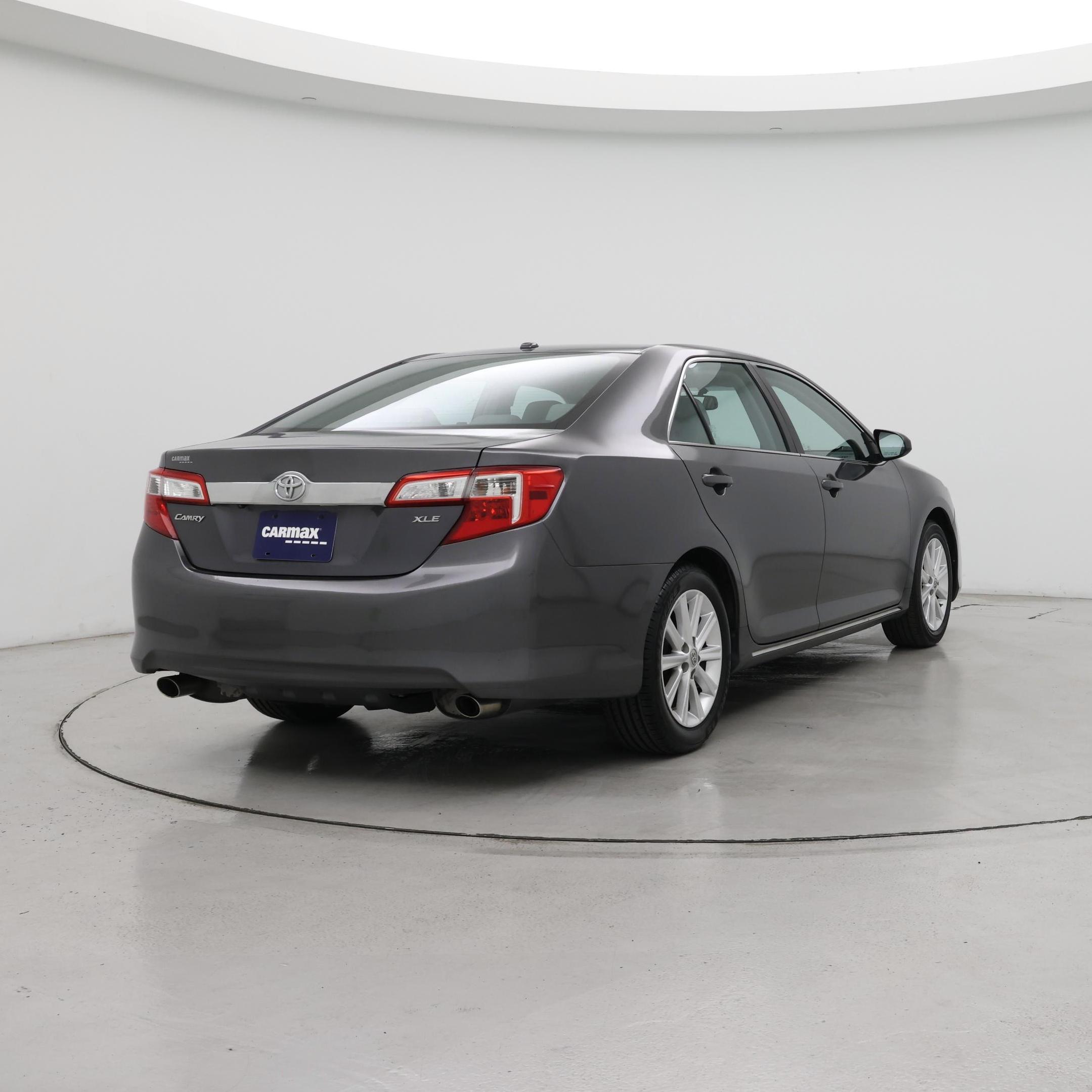 Thumbnail: 2014 Toyota Camry - 8