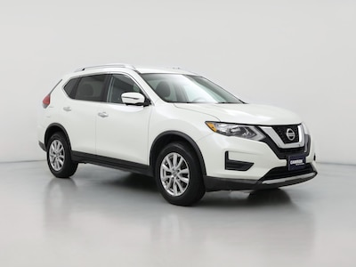 White 2017 Nissan Rogue SV