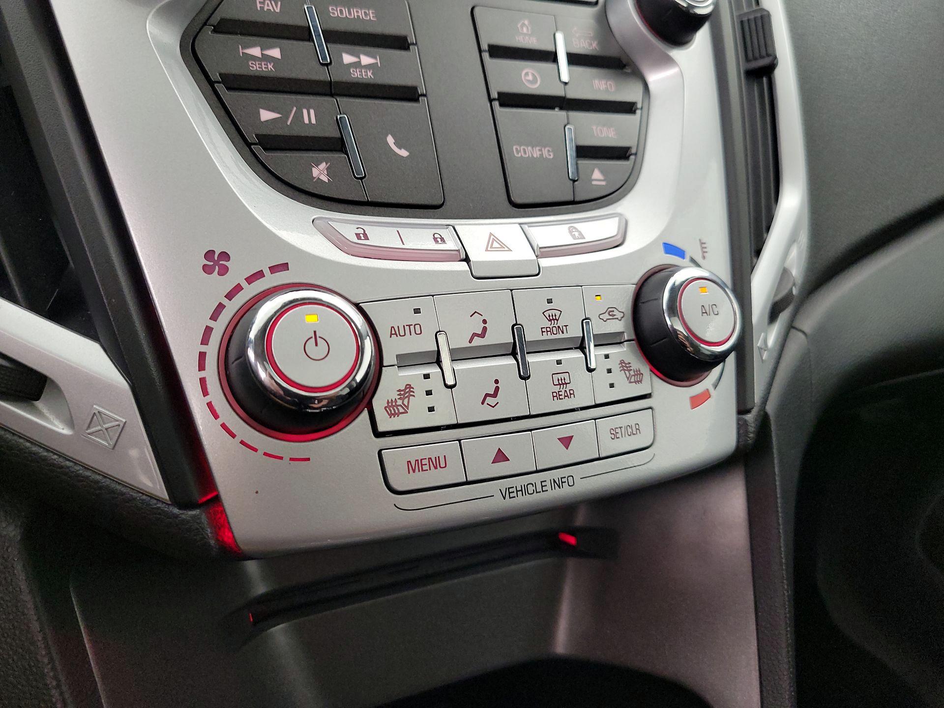 Thumbnail: 2015 GMC Terrain - 16