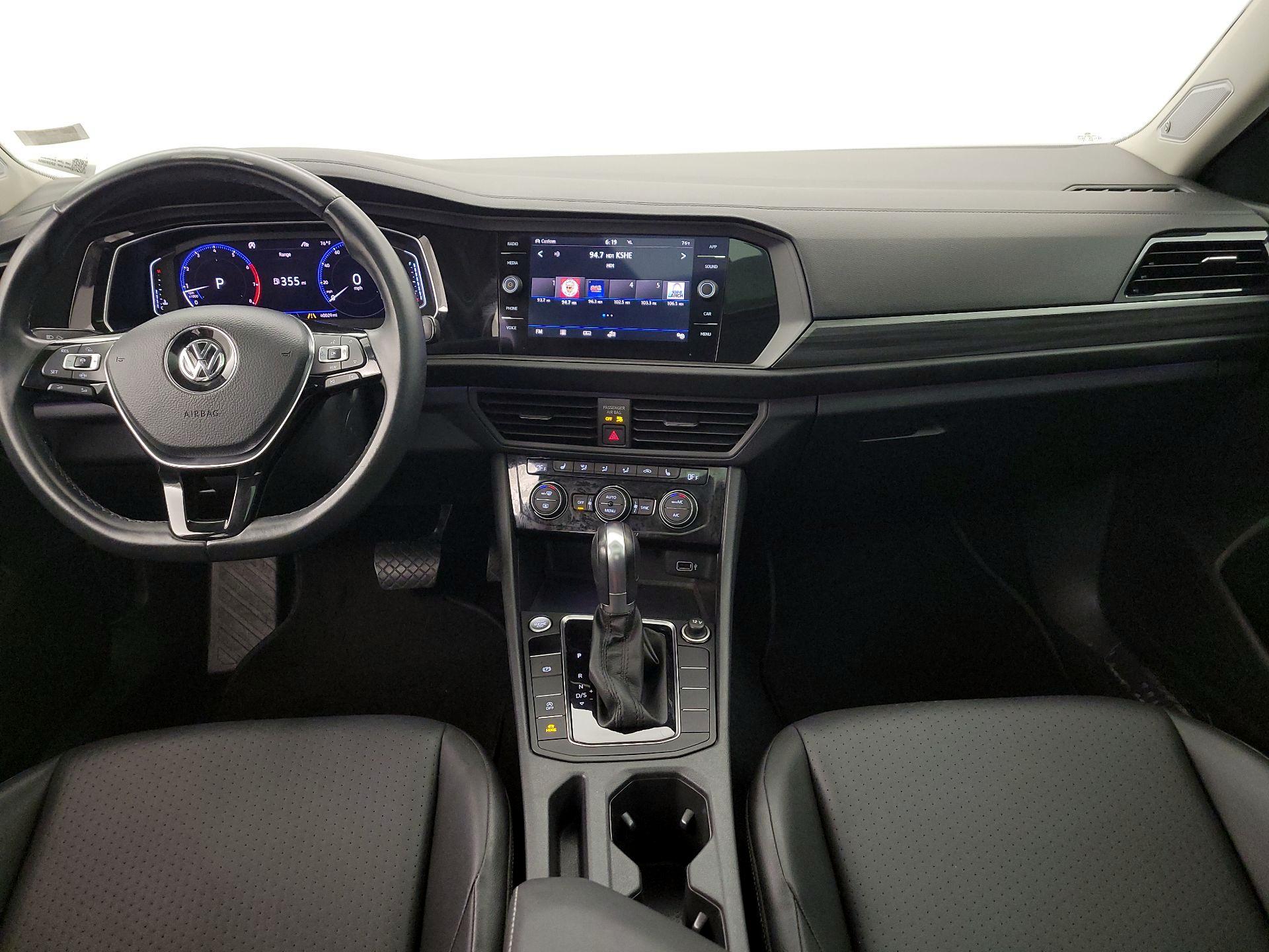 Thumbnail: 2019 Volkswagen Jetta - 9