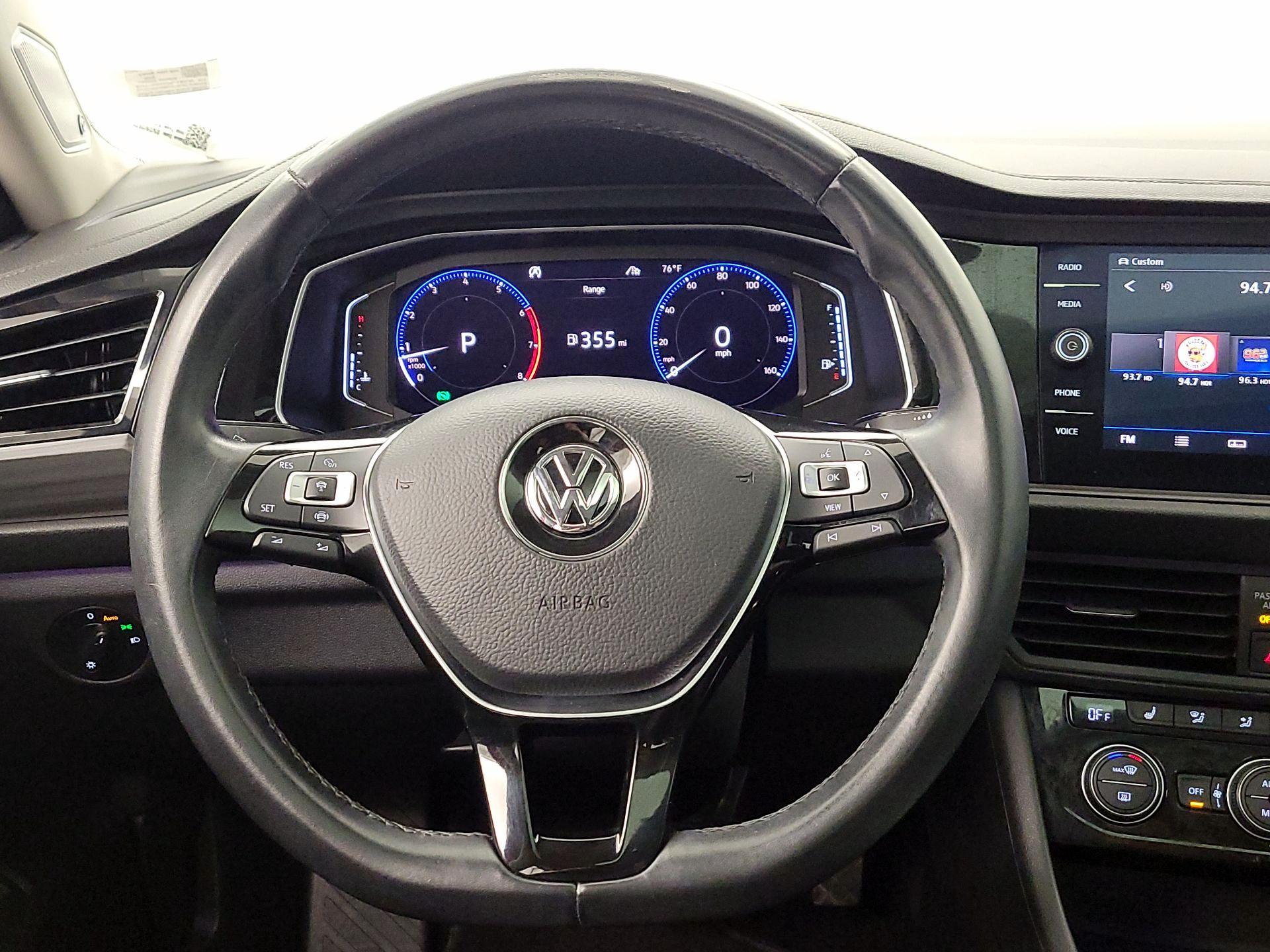 Thumbnail: 2019 Volkswagen Jetta - 10