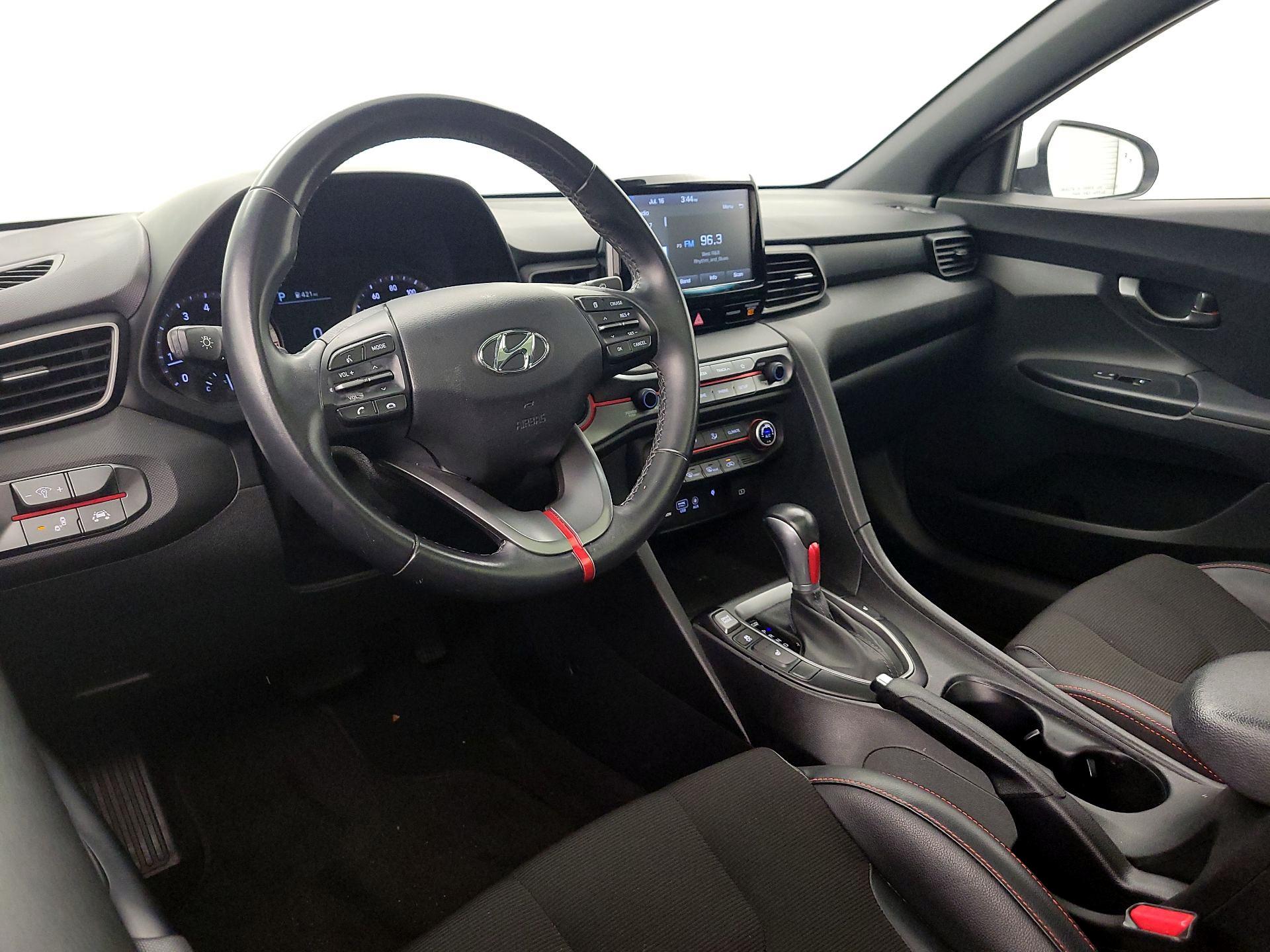 Thumbnail: 2019 Hyundai Veloster - 9