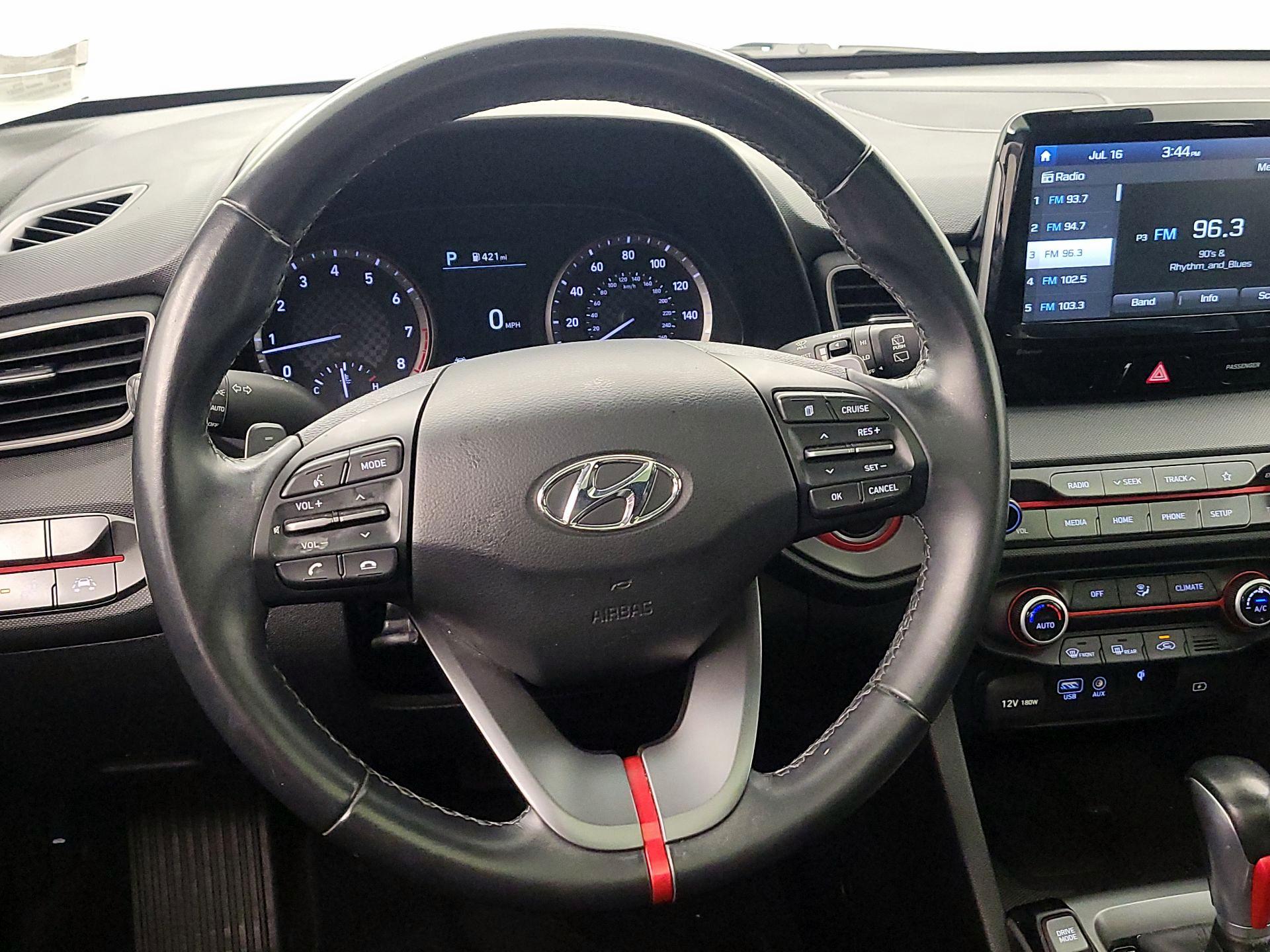 Thumbnail: 2019 Hyundai Veloster - 10