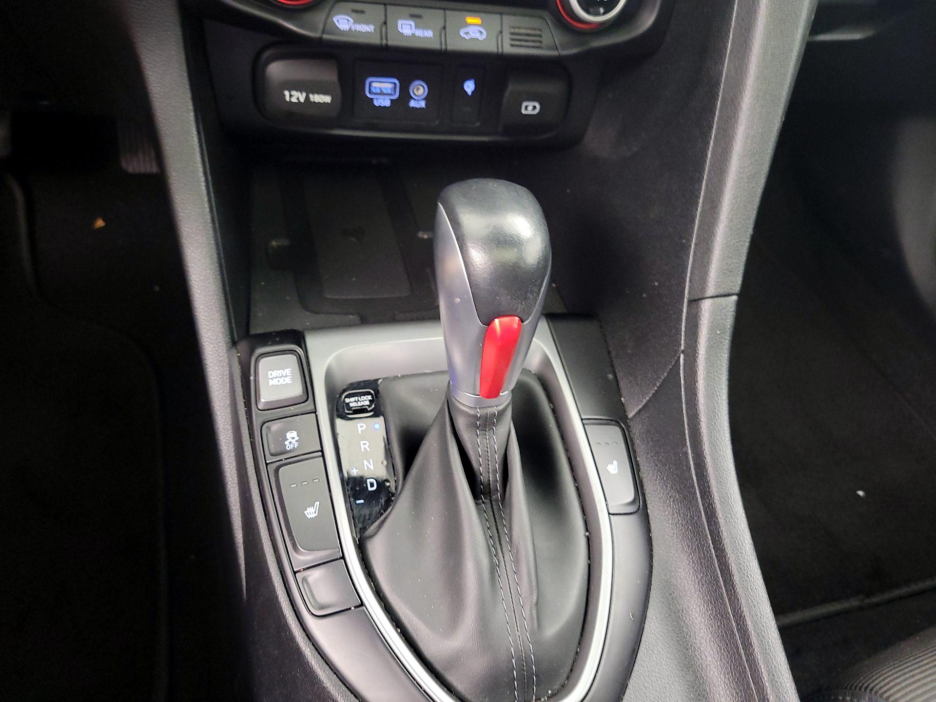 Thumbnail: 2019 Hyundai Veloster - 17