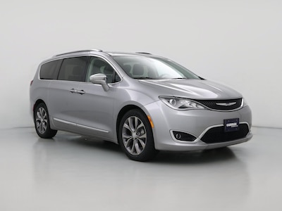 Gray 2019 Chrysler Pacifica Limited