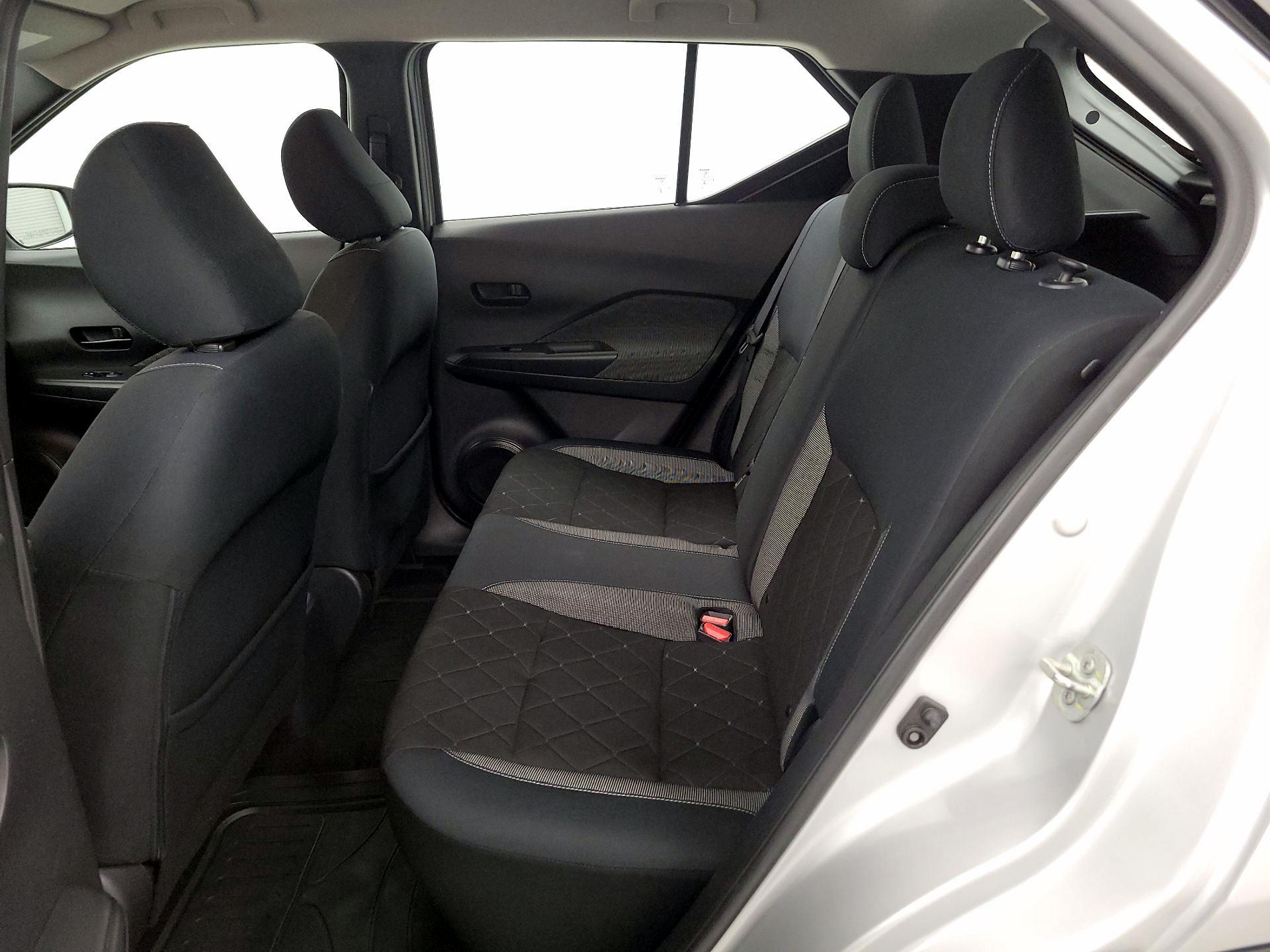 Thumbnail: 2019 Nissan Kicks - 19