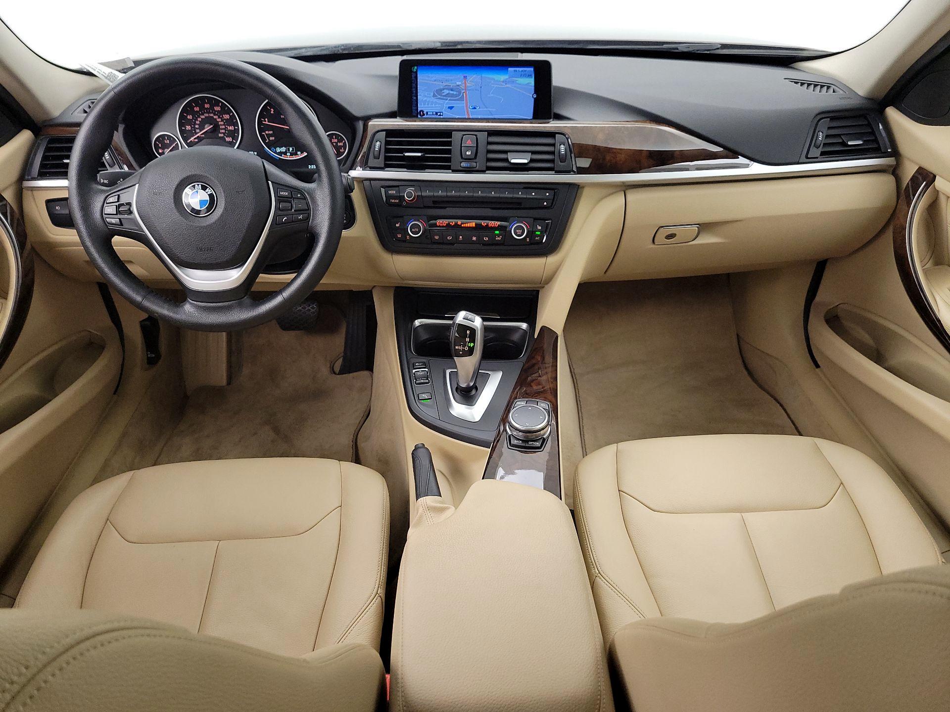 Thumbnail: 2015 BMW 3 Series - 9