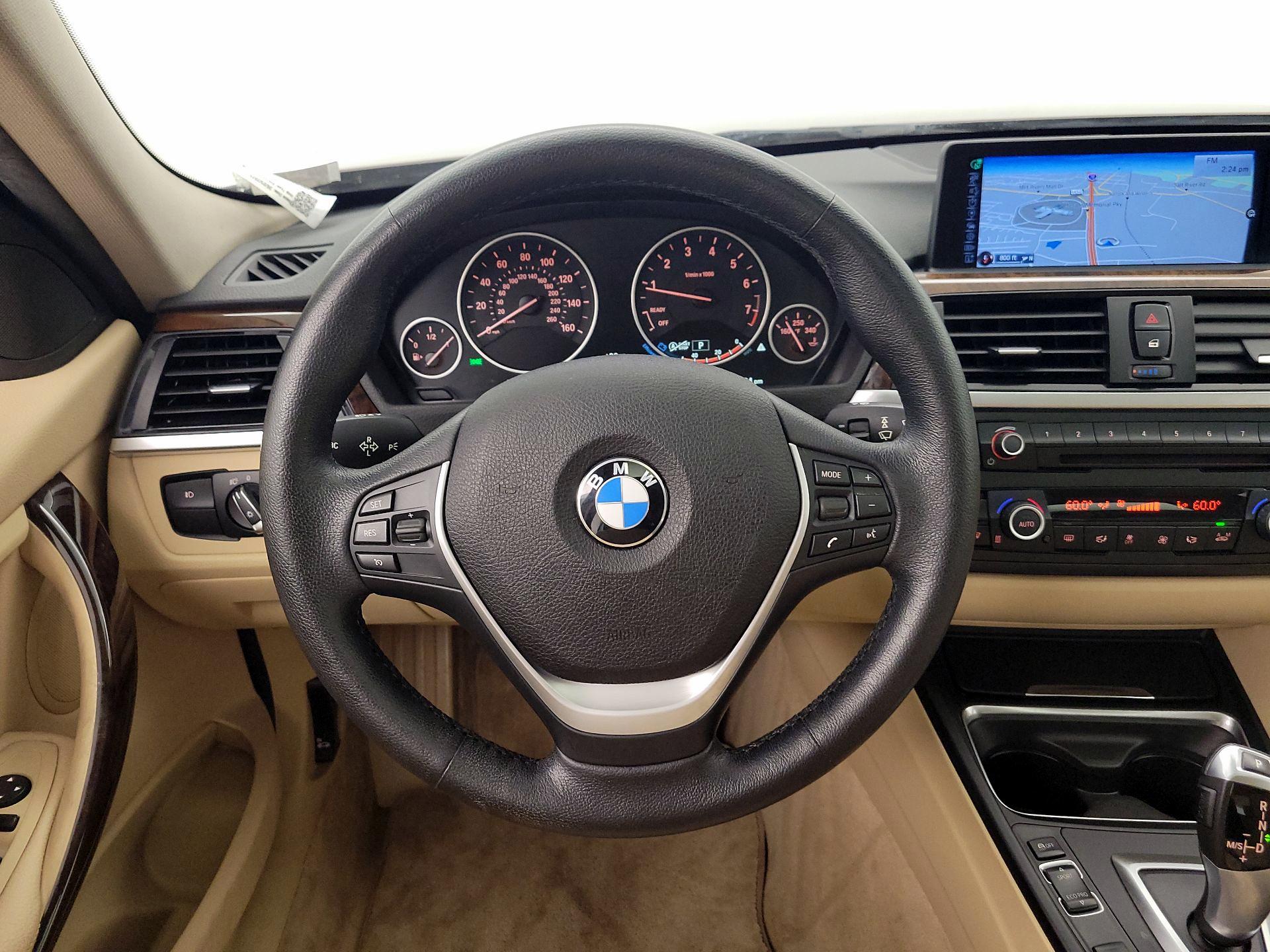 Thumbnail: 2015 BMW 3 Series - 10
