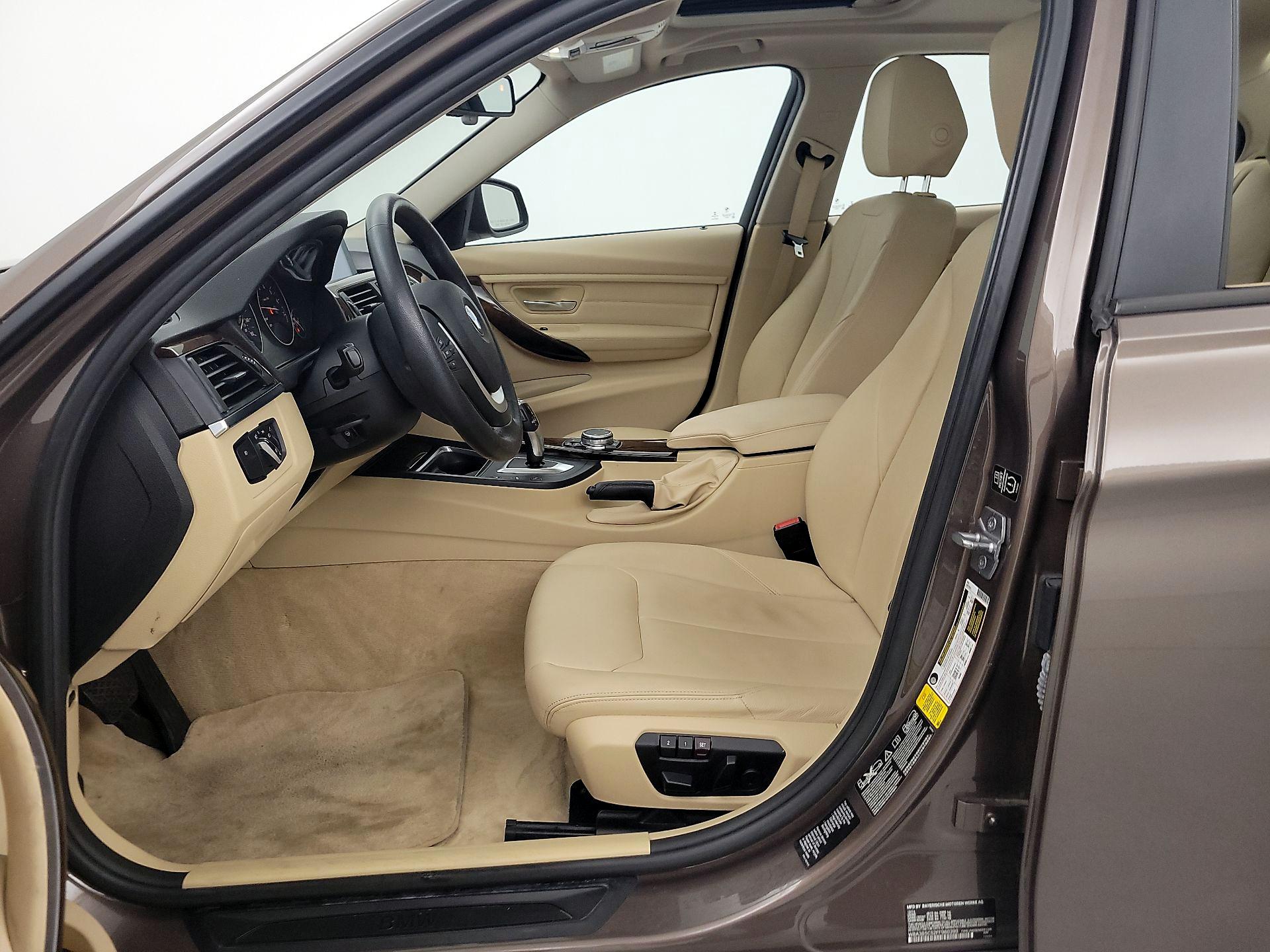 Thumbnail: 2015 BMW 3 Series - 11