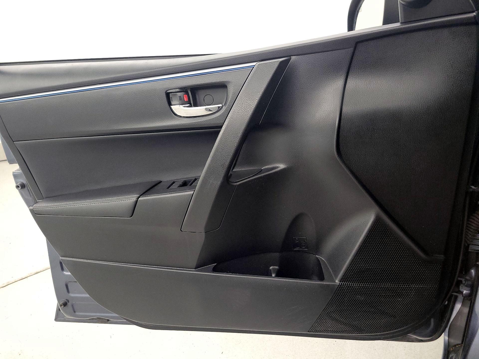 Thumbnail: 2016 Toyota Corolla - 12