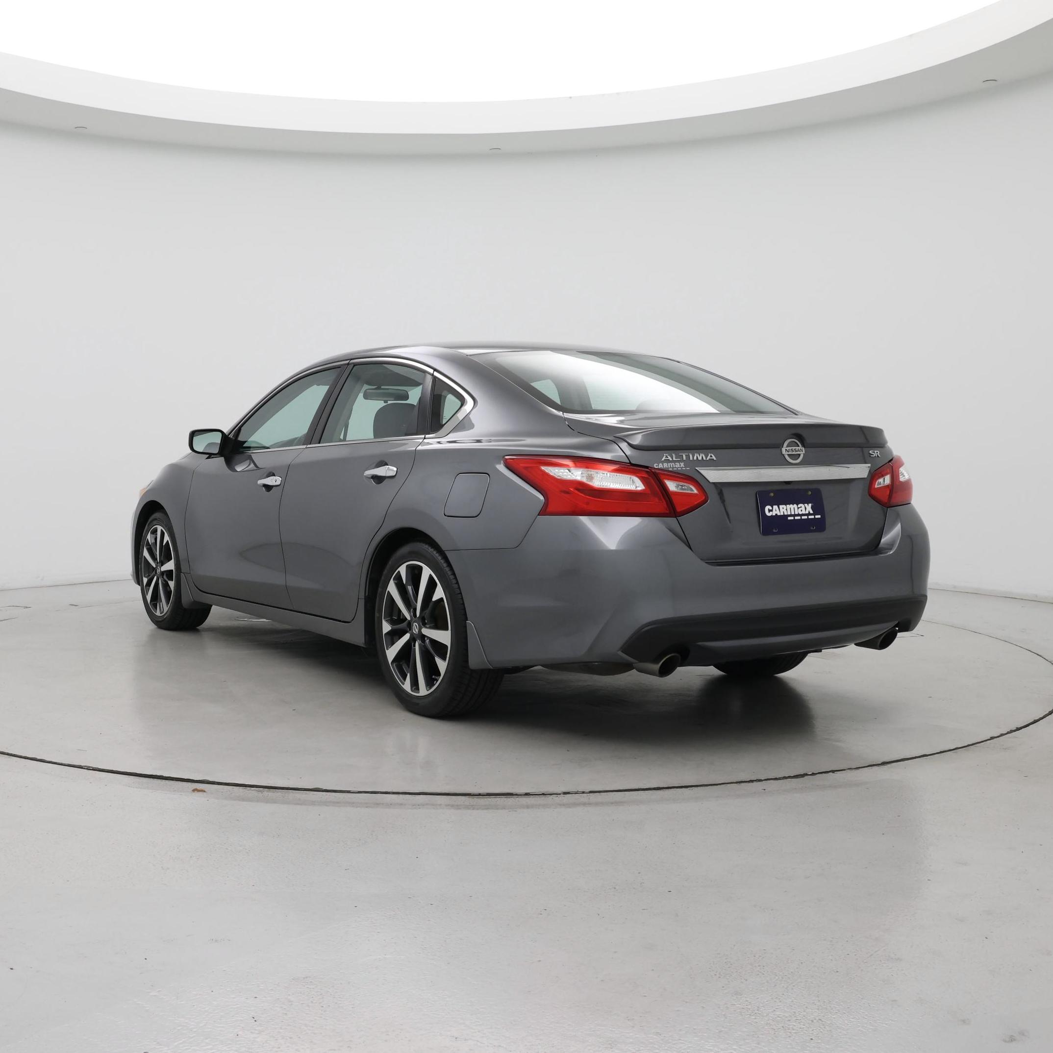 Thumbnail: 2016 Nissan Altima - 2
