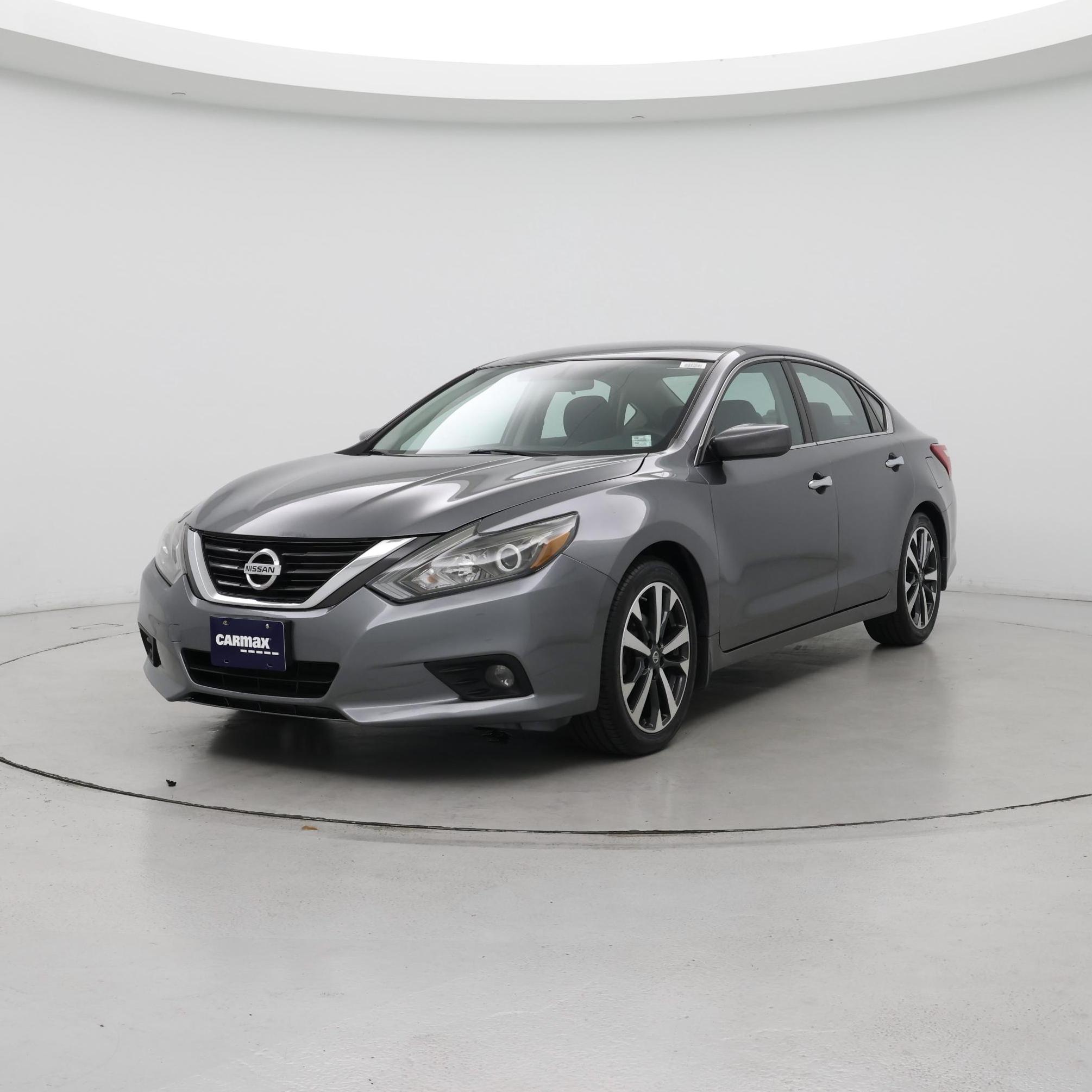 Thumbnail: 2016 Nissan Altima - 4