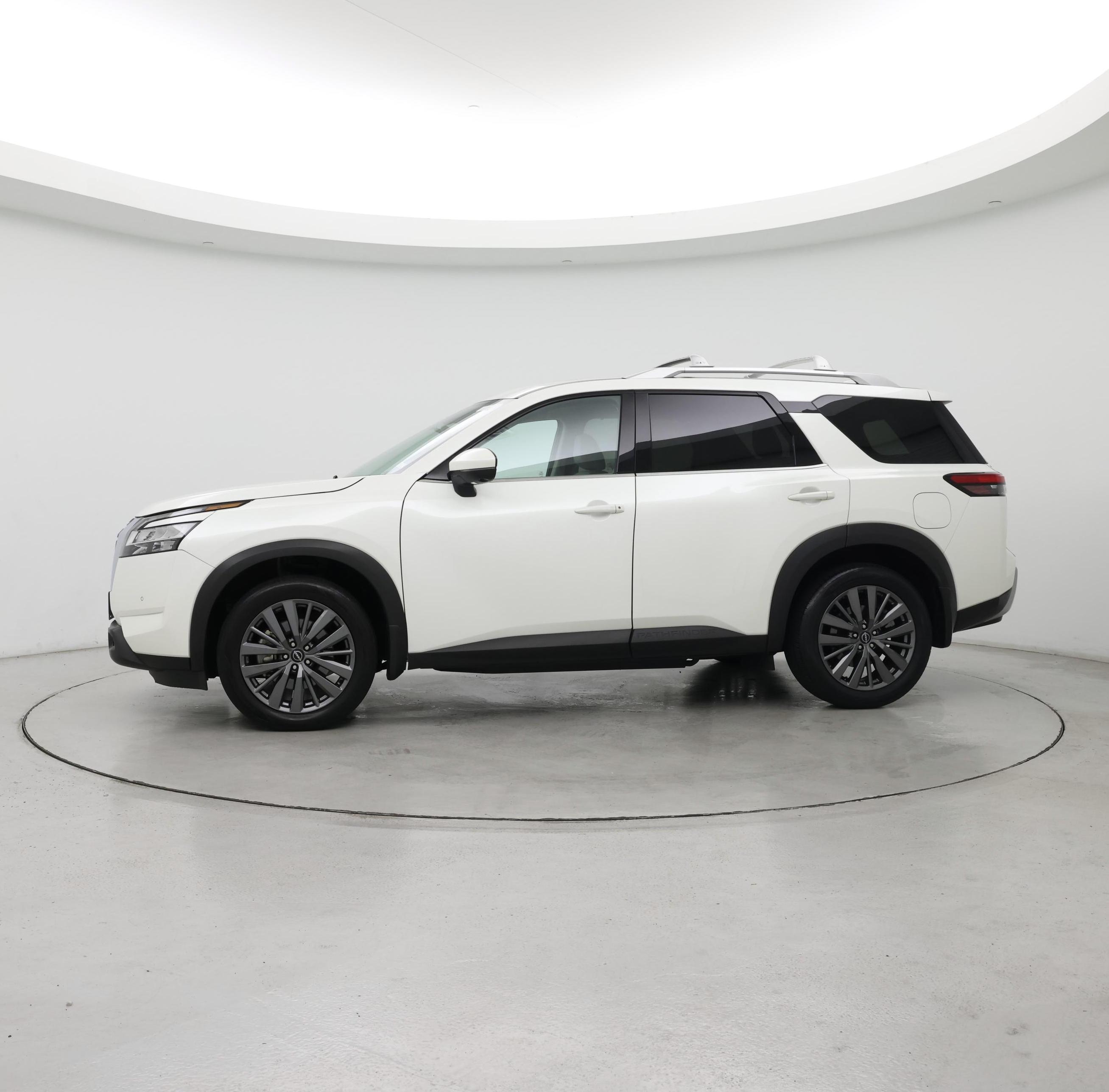 Thumbnail: 2024 Nissan Pathfinder - 3